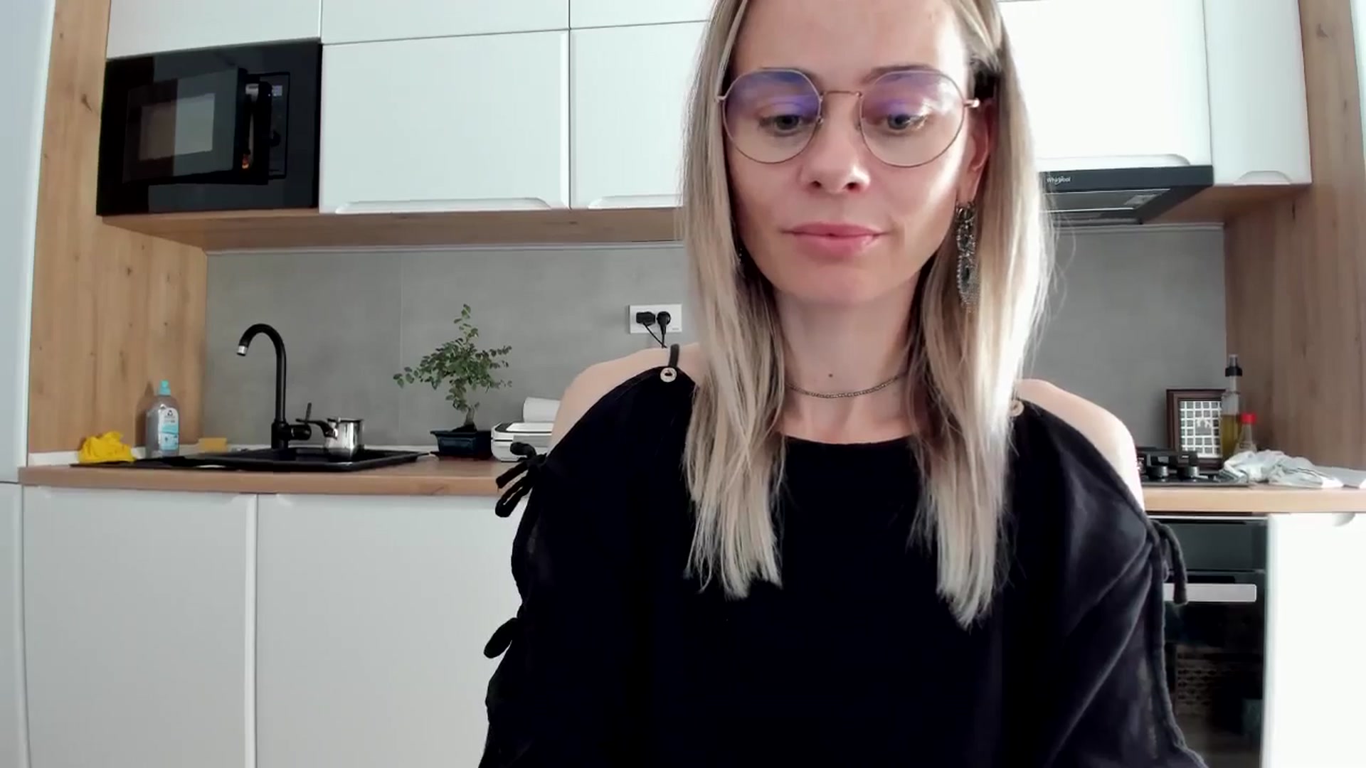 Gallery image thumbnail from DebbyPaige's myfreecams stream on, 06/05/2025, 15:29 image 15 of 20