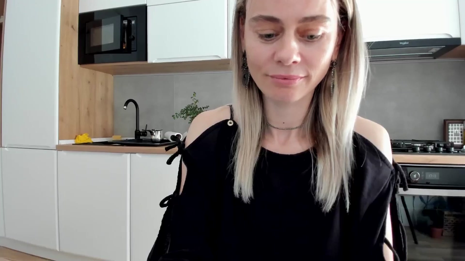 Gallery image thumbnail from DebbyPaige's myfreecams stream on, 06/05/2025, 15:29 image 13 of 20