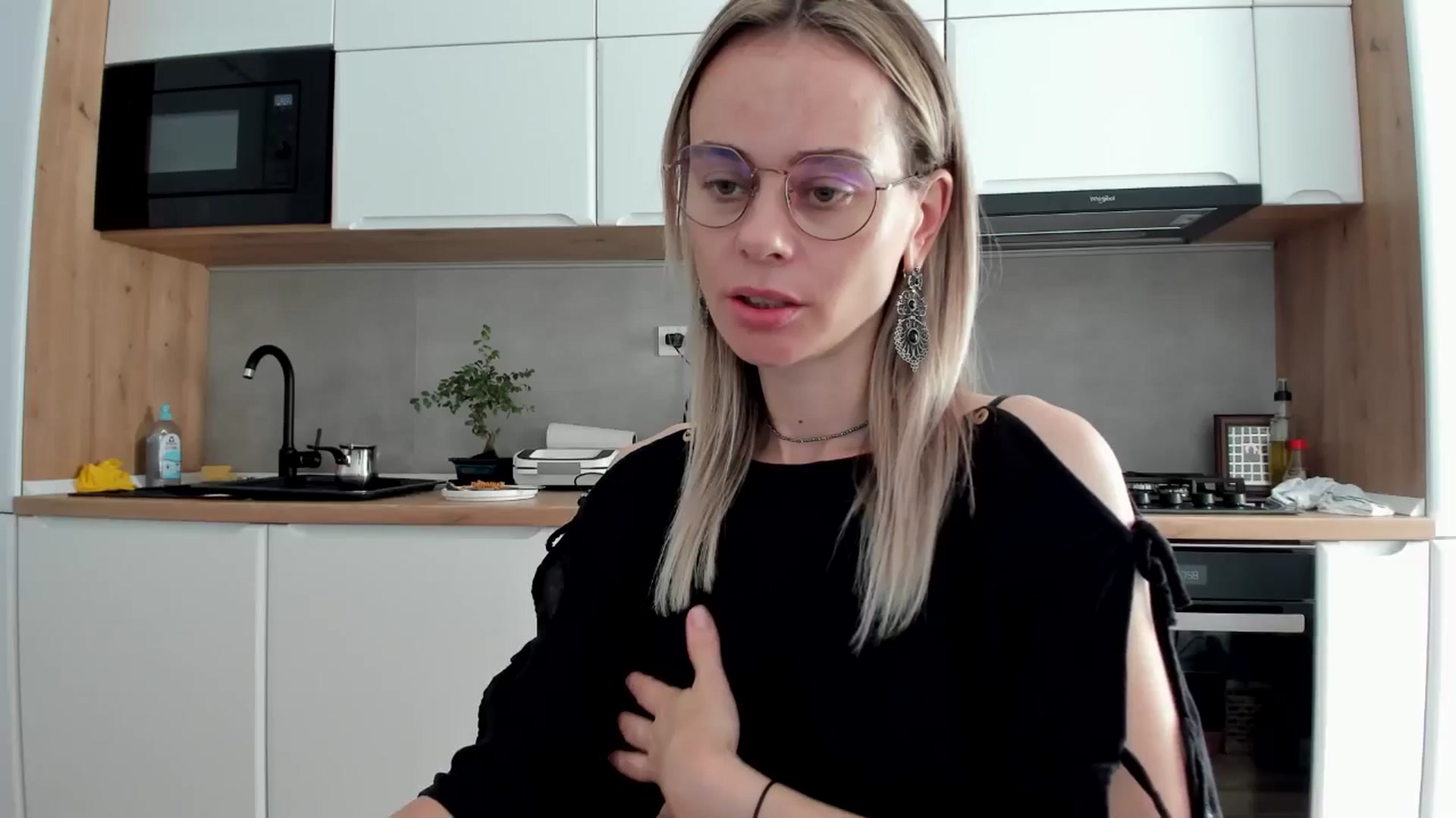 Gallery image thumbnail from DebbyPaige's myfreecams stream on, 06/05/2025, 15:29 image 18 of 20