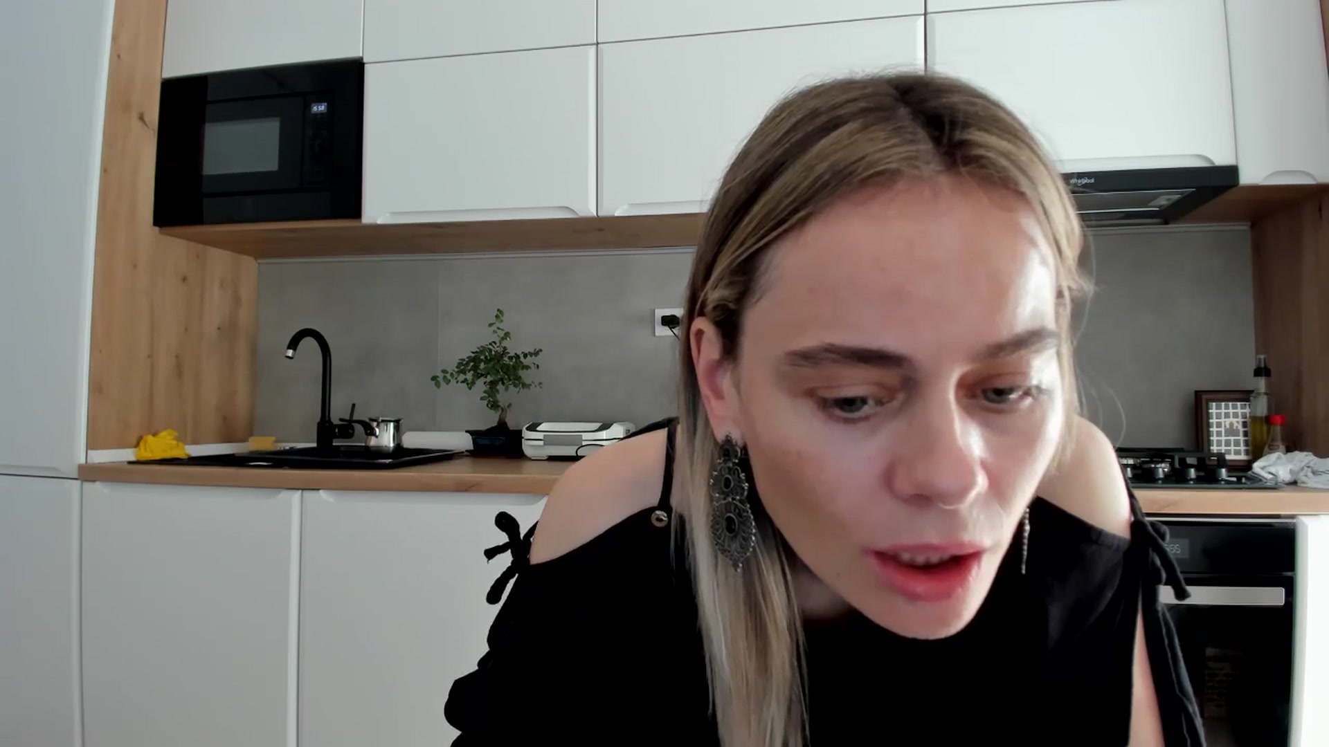 Gallery image thumbnail from DebbyPaige's myfreecams stream on, 06/05/2025, 15:29 image 11 of 20