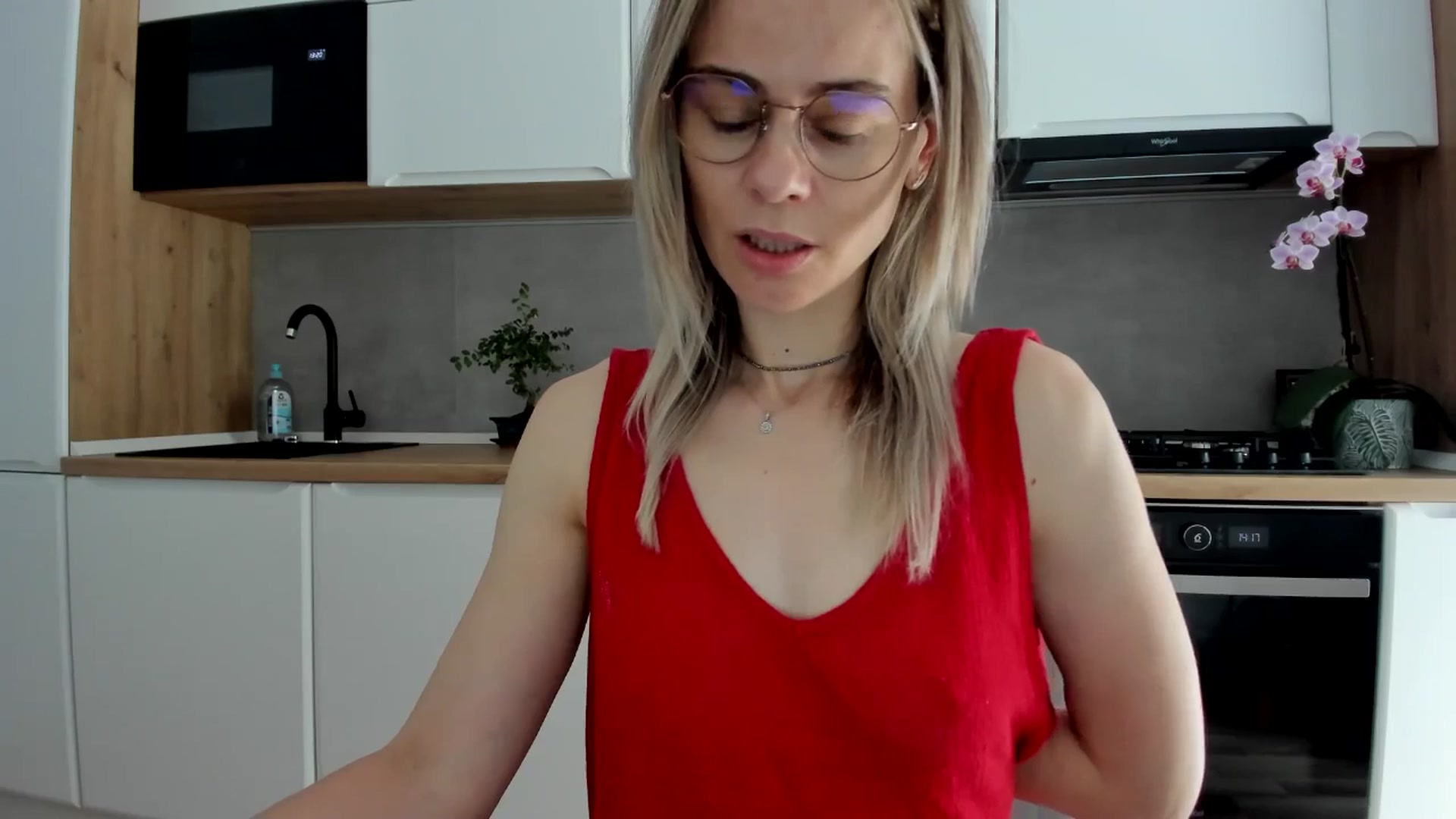 Gallery image thumbnail from DebbyPaige's myfreecams stream on, 06/06/2025, 11:59 image 10 of 20