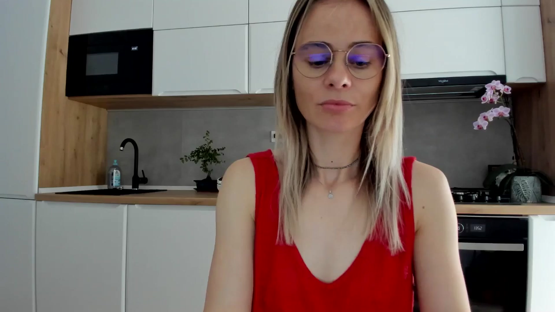 Gallery image thumbnail from DebbyPaige's myfreecams stream on, 06/06/2025, 11:59 image 3 of 20