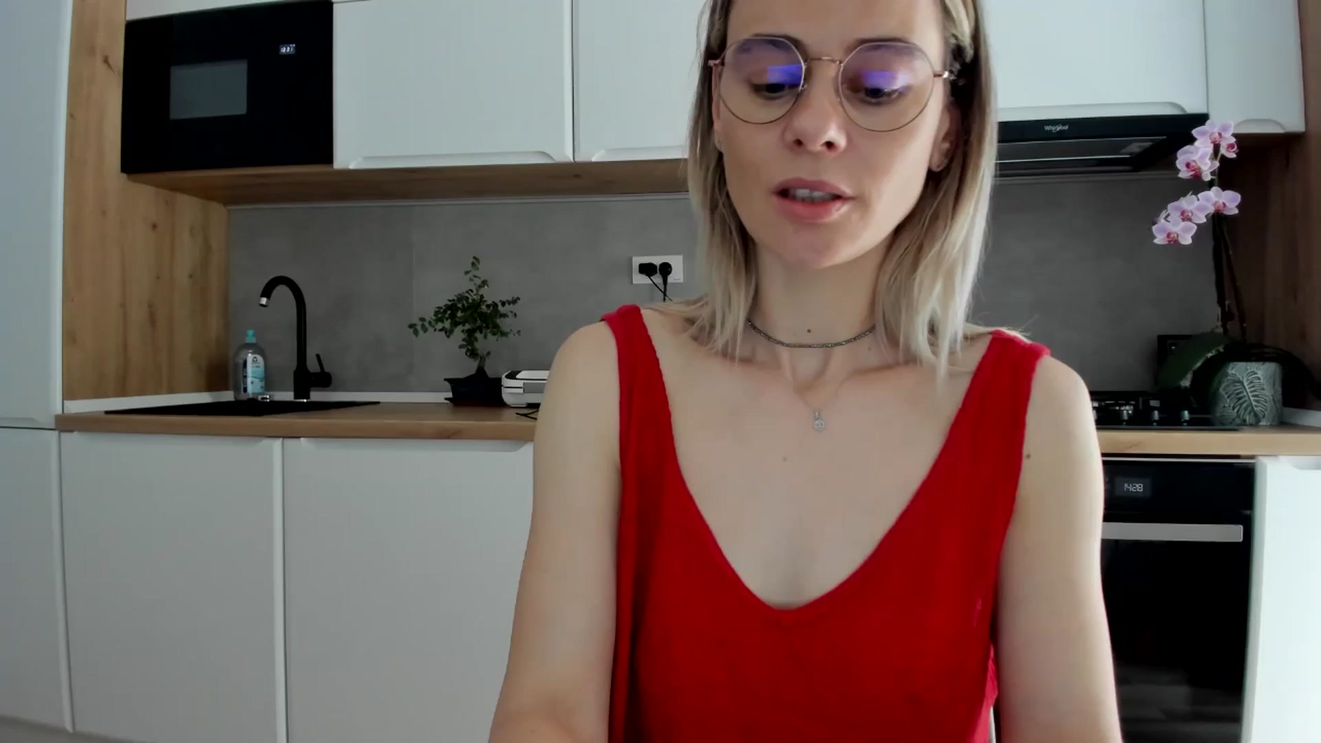 Gallery image thumbnail from DebbyPaige's myfreecams stream on, 06/06/2025, 11:59 image 13 of 20