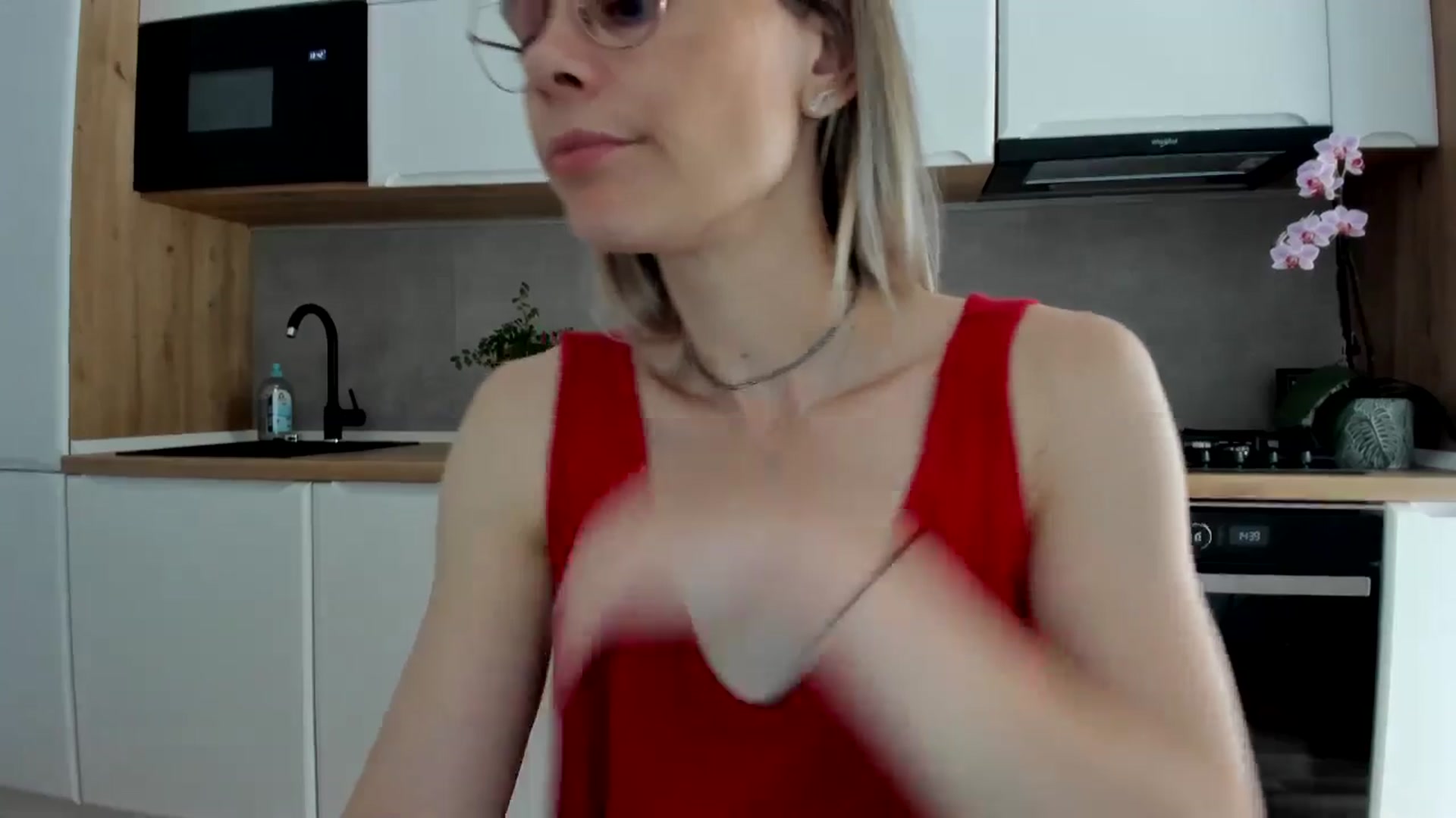 Gallery image thumbnail from DebbyPaige's myfreecams stream on, 06/06/2025, 11:59 image 16 of 20