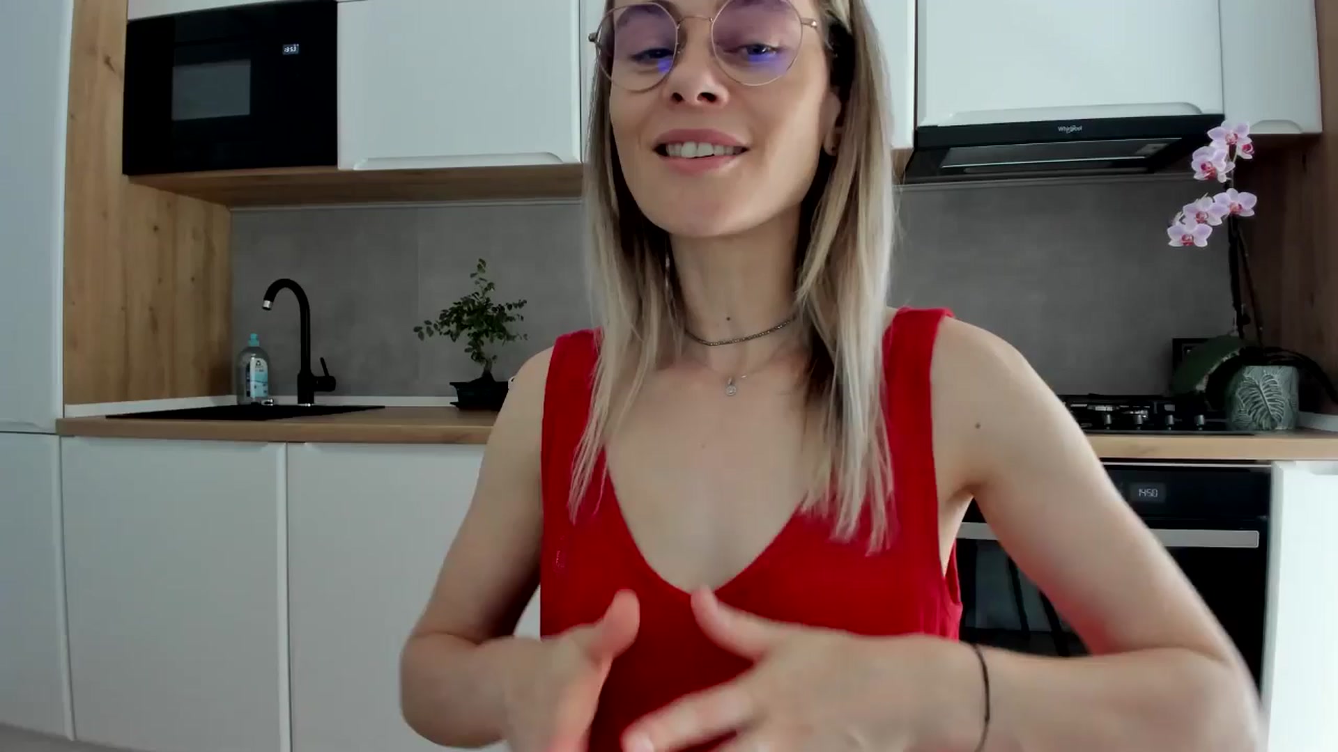 Gallery image thumbnail from DebbyPaige's myfreecams stream on, 06/06/2025, 11:59 image 19 of 20