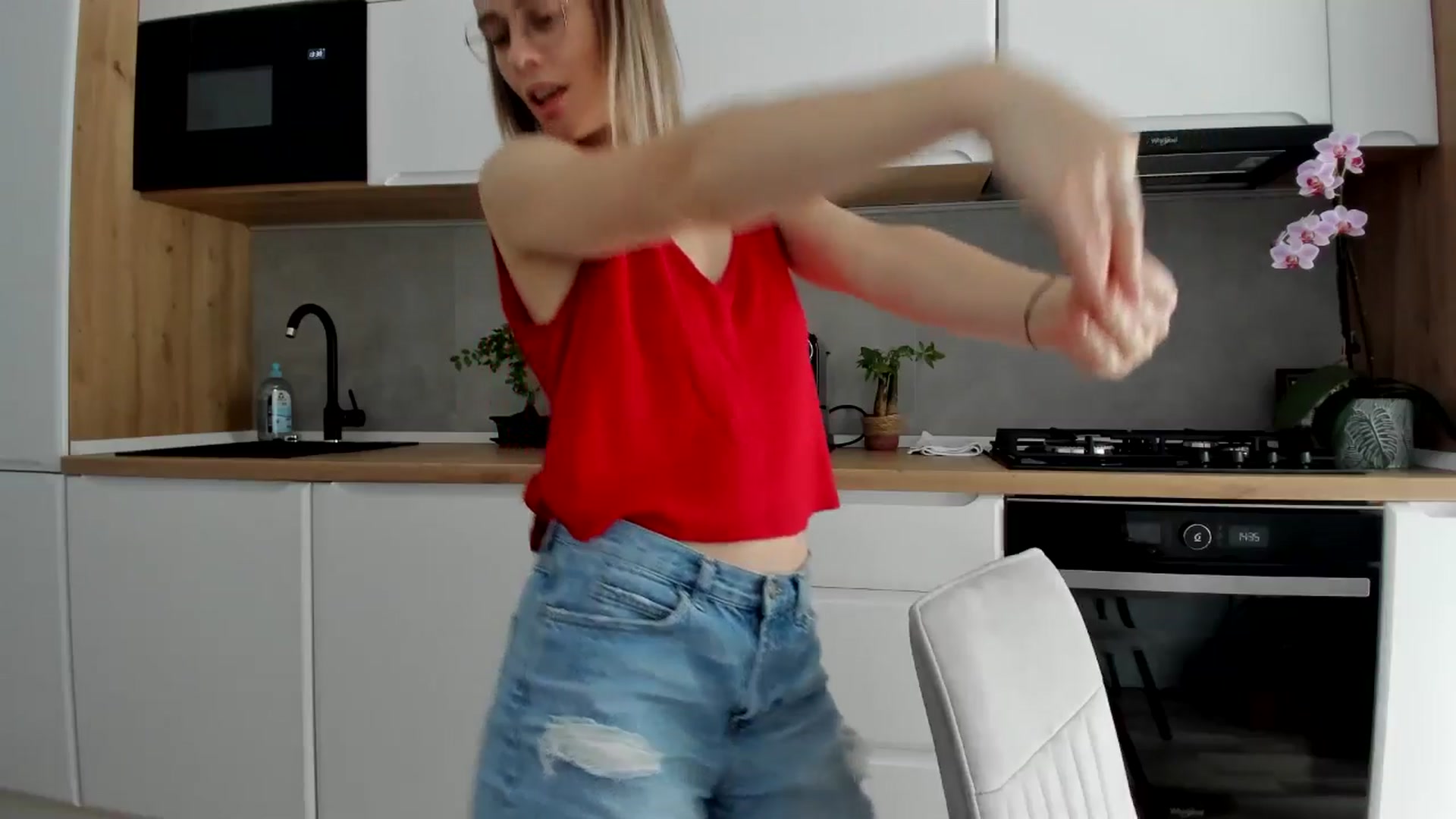 Gallery image thumbnail from DebbyPaige's myfreecams stream on, 06/06/2025, 11:59 image 15 of 20