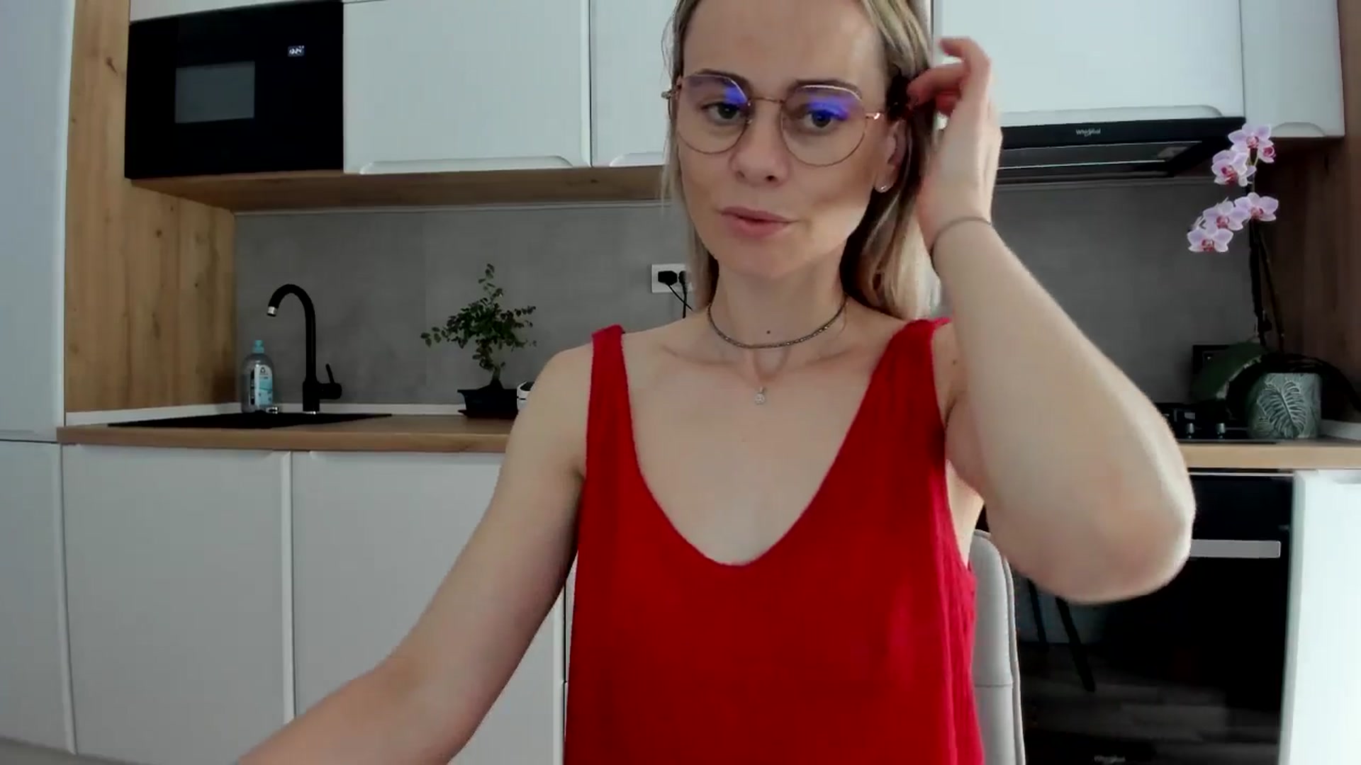 Gallery image thumbnail from DebbyPaige's myfreecams stream on, 06/06/2025, 11:59 image 11 of 20