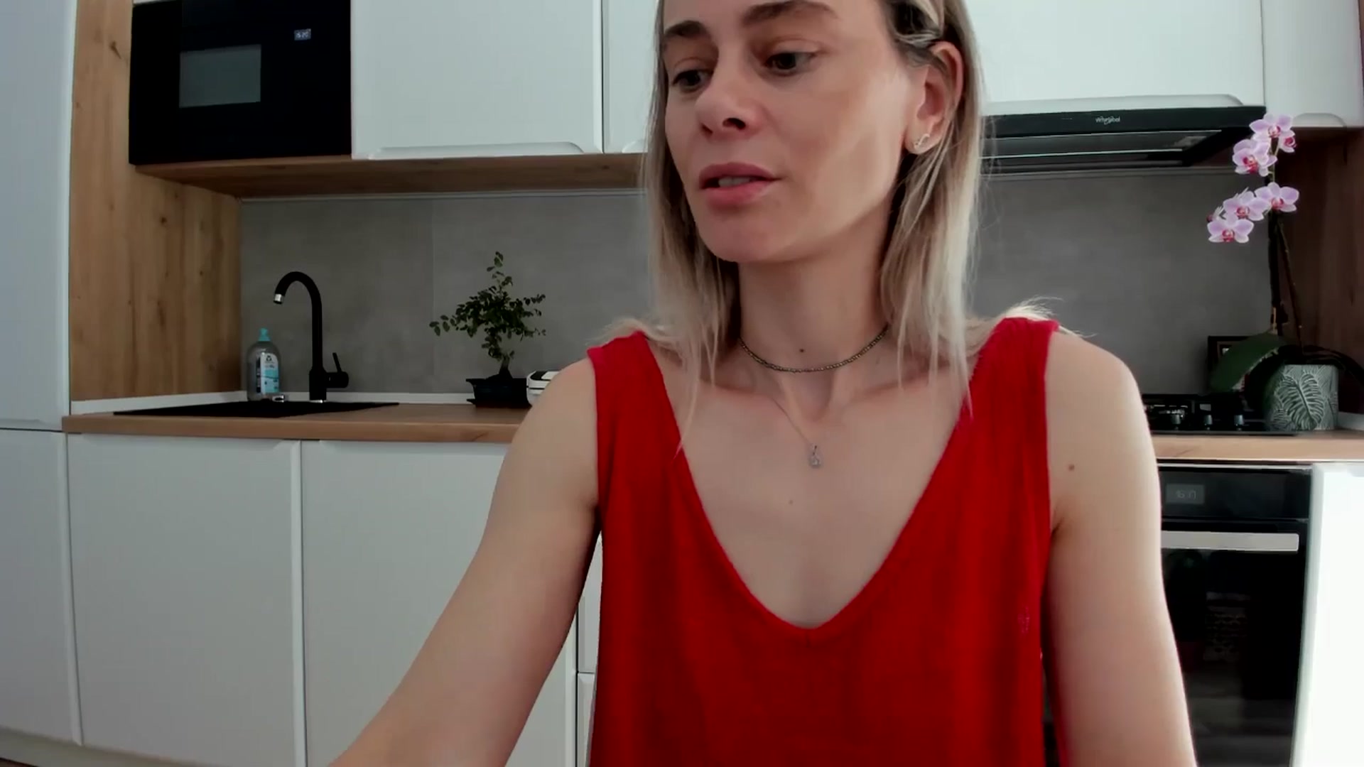 Gallery image thumbnail from DebbyPaige's myfreecams stream on, 06/06/2025, 14:10 image 3 of 20