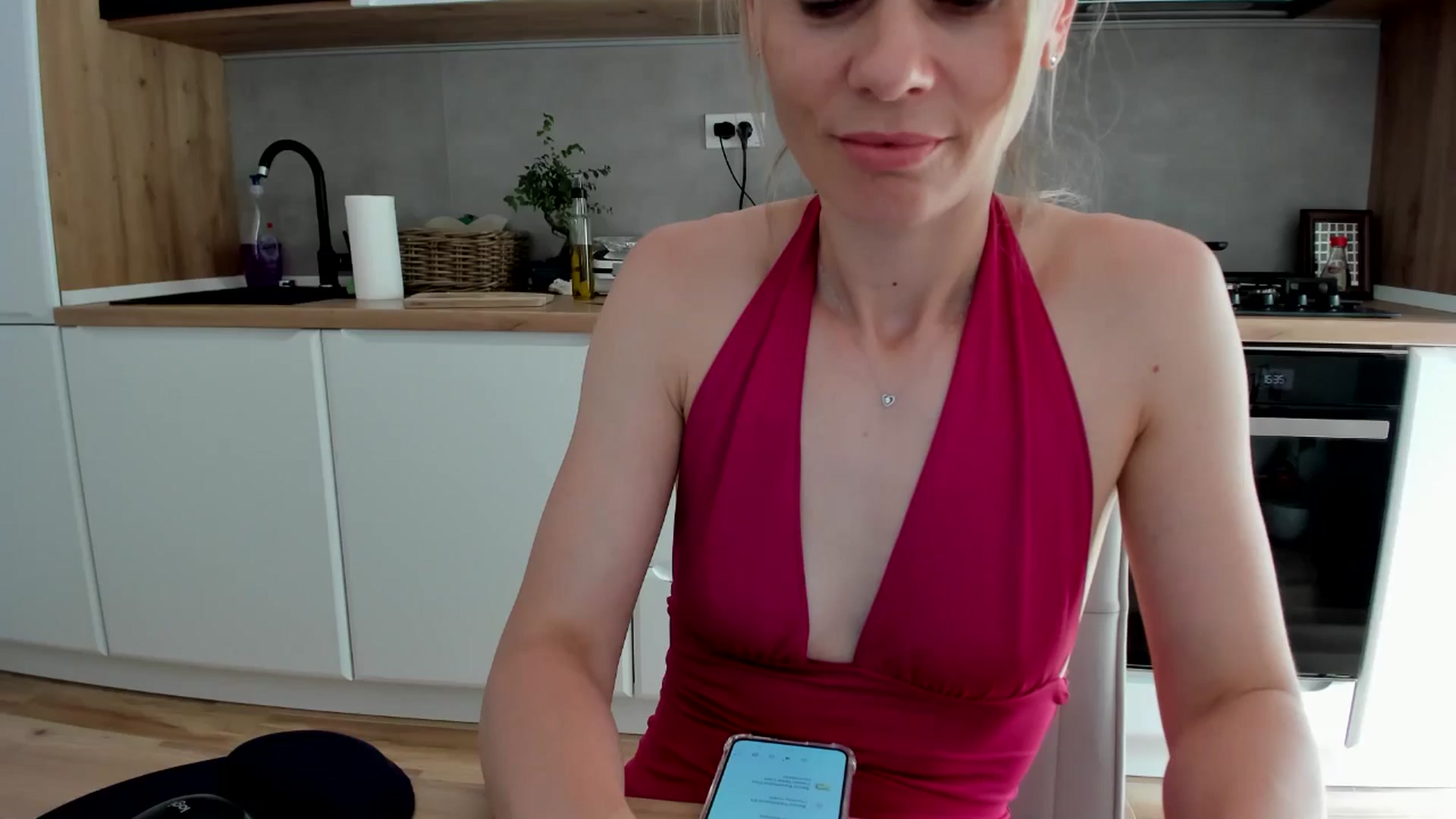 Gallery image thumbnail from DebbyPaige's myfreecams stream on, 06/10/2025, 13:43 image 12 of 20