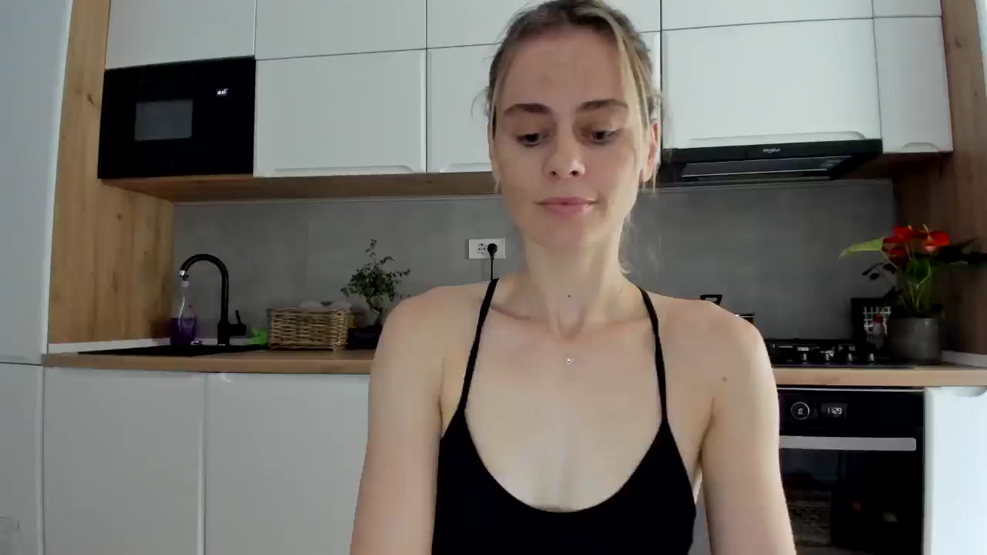 Gallery image thumbnail from DebbyPaige's myfreecams stream on, 06/11/2025, 11:23 image 4 of 20