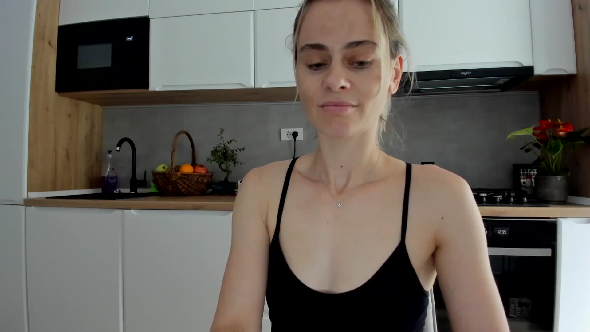 Gallery image thumbnail from DebbyPaige's myfreecams stream on, 06/11/2025, 11:23 image 11 of 20