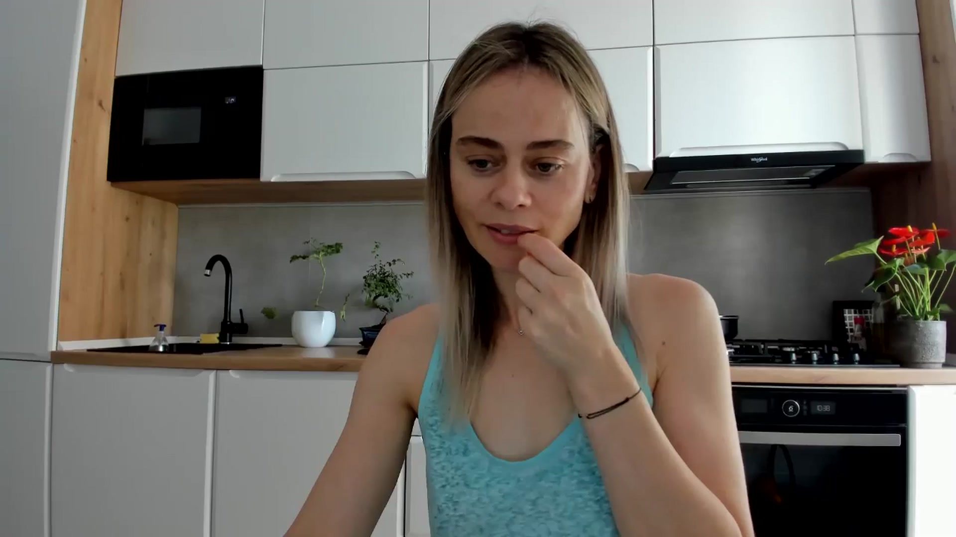 Gallery image thumbnail from DebbyPaige's myfreecams stream on, 06/12/2025, 07:51 image 10 of 20