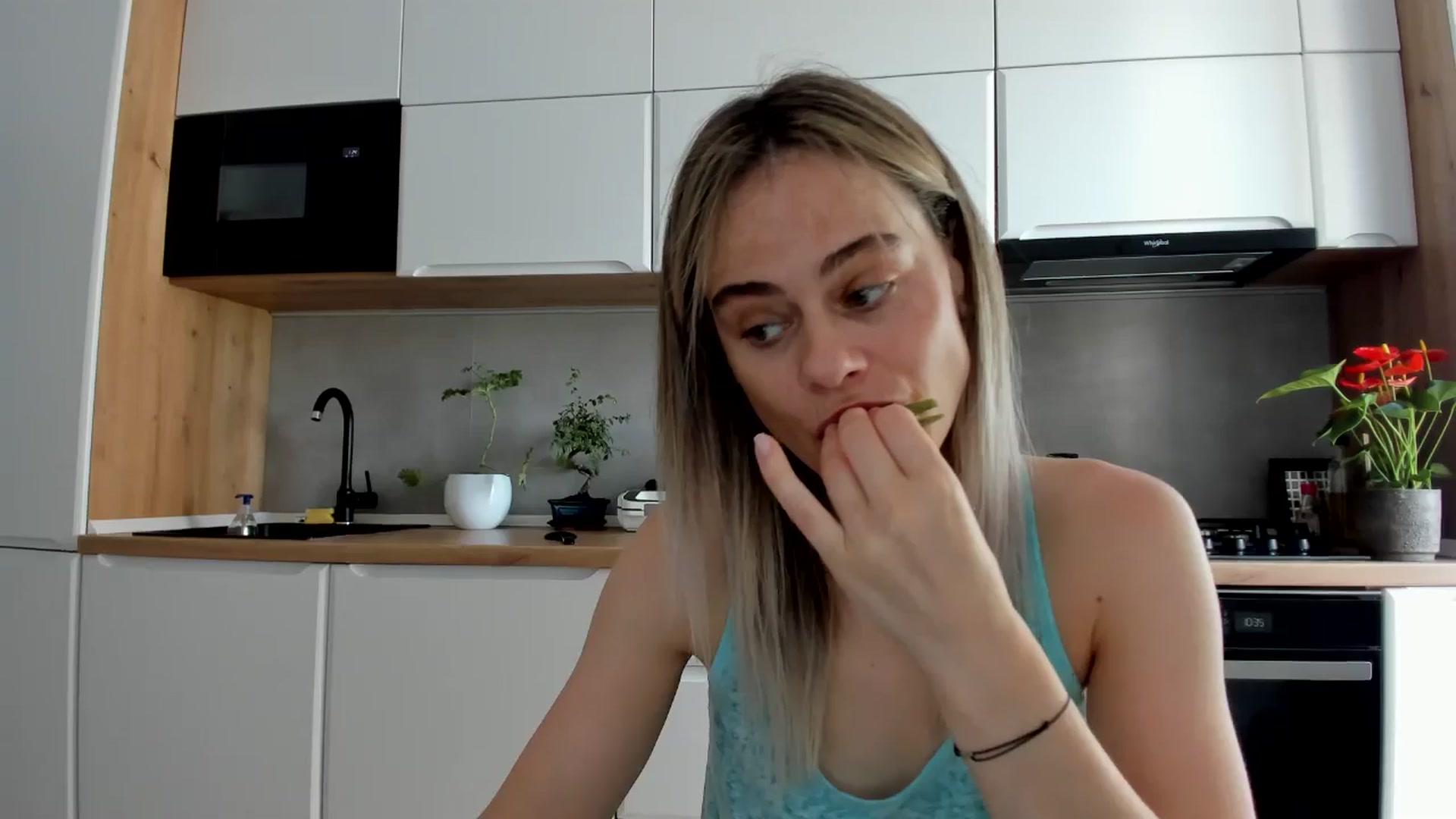 Gallery image thumbnail from DebbyPaige's myfreecams stream on, 06/12/2025, 07:51 image 7 of 20