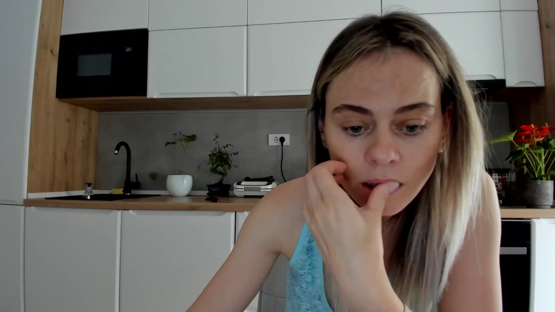 Gallery image thumbnail from DebbyPaige's myfreecams stream on, 06/12/2025, 10:18 image 3 of 20