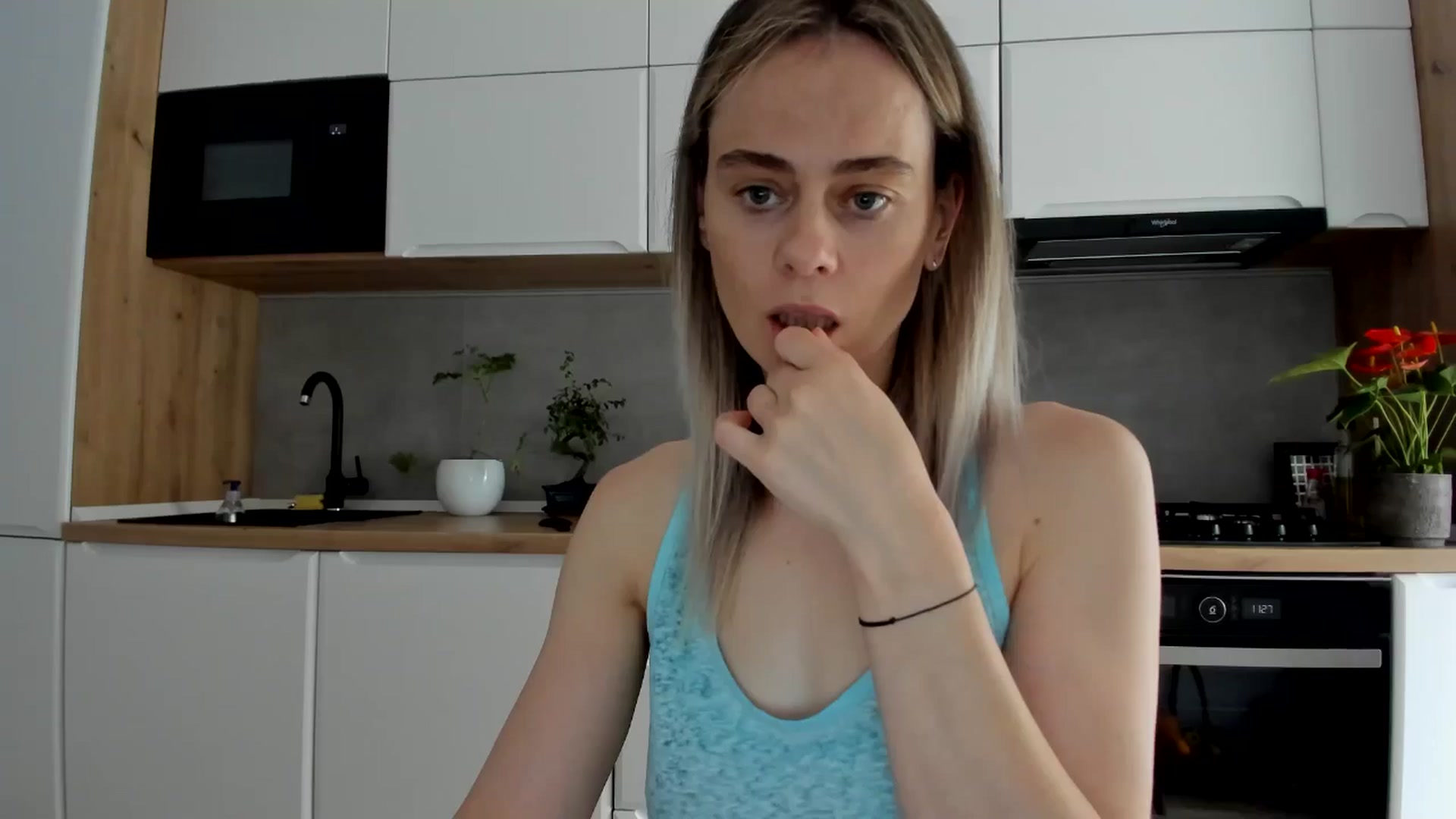 Gallery image thumbnail from DebbyPaige's myfreecams stream on, 06/12/2025, 10:18 image 4 of 20
