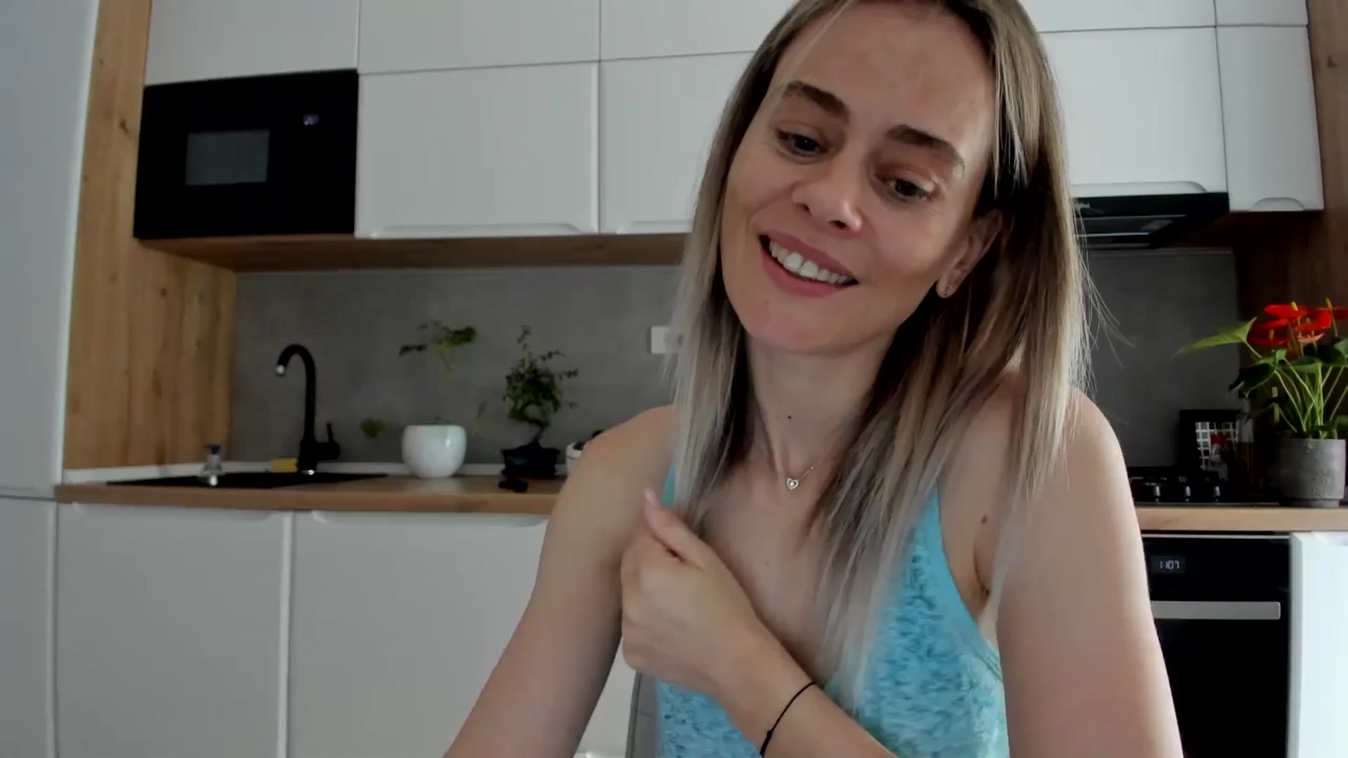 Gallery image thumbnail from DebbyPaige's myfreecams stream on, 06/12/2025, 10:18 image 1 of 20