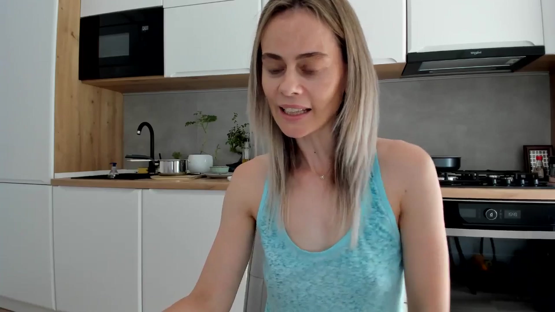 Gallery image thumbnail from DebbyPaige's myfreecams stream on, 06/12/2025, 14:09 image 12 of 20