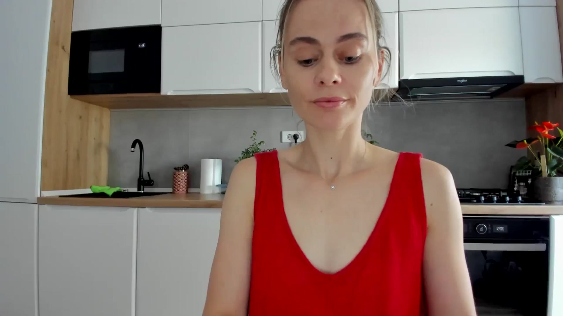 Gallery image thumbnail from DebbyPaige's myfreecams stream on, 06/16/2025, 09:21 image 17 of 20