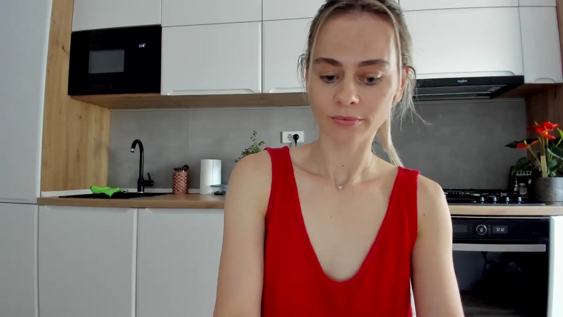 Gallery image thumbnail from DebbyPaige's myfreecams stream on, 06/16/2025, 09:21 image 19 of 20