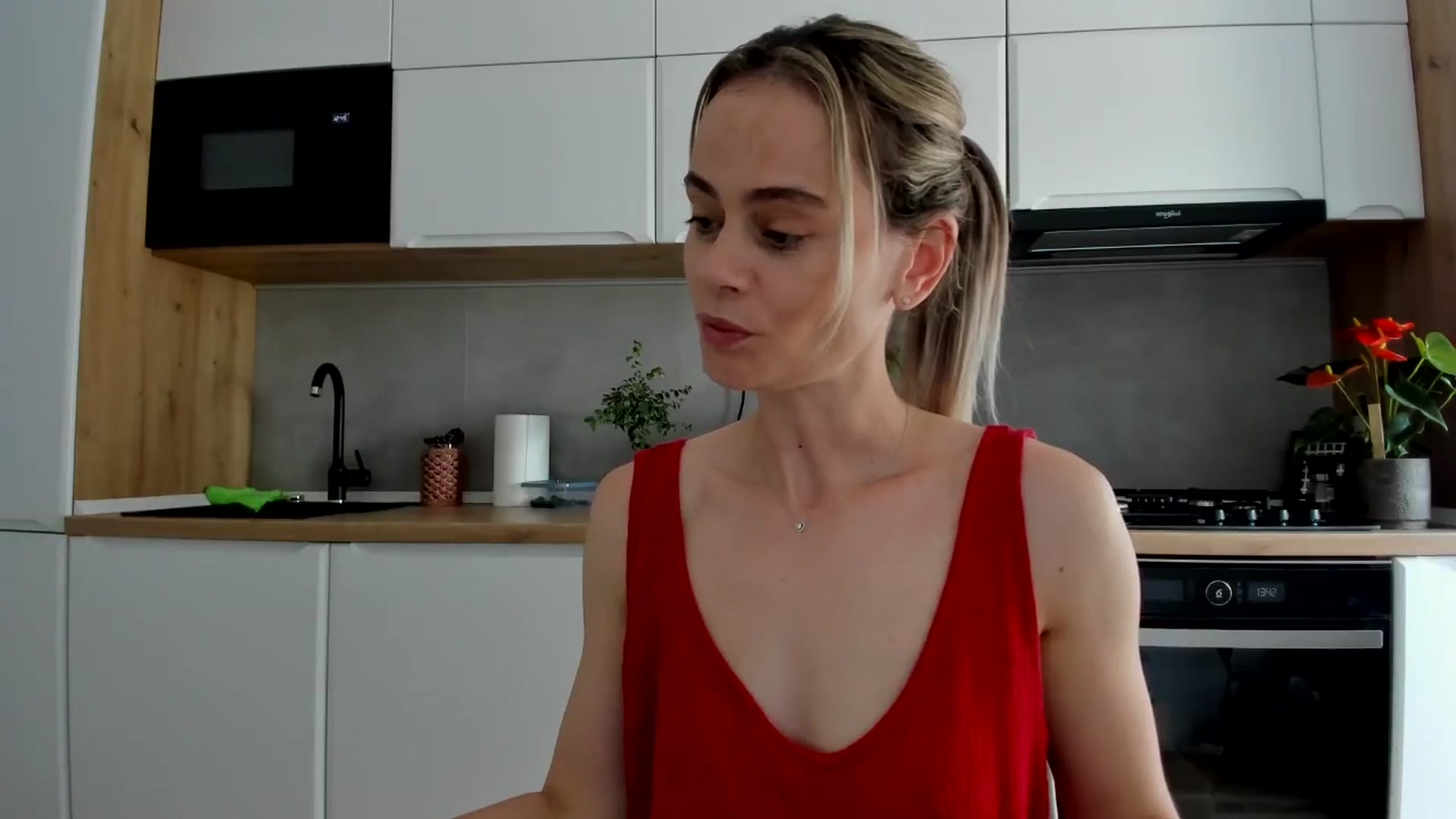 Gallery image thumbnail from DebbyPaige's myfreecams stream on, 06/16/2025, 11:05 image 11 of 20