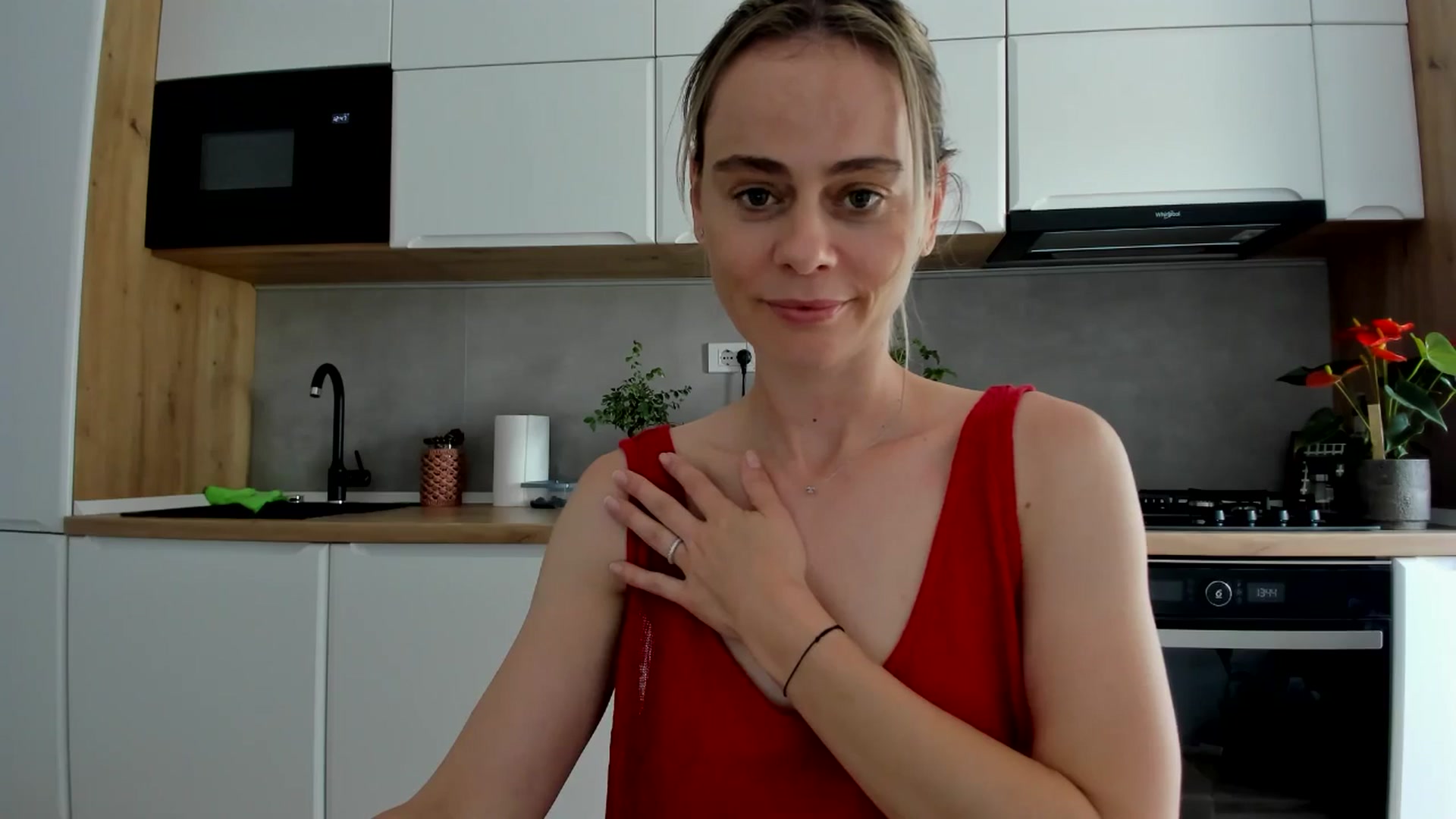 Gallery image thumbnail from DebbyPaige's myfreecams stream on, 06/16/2025, 11:05 image 12 of 20