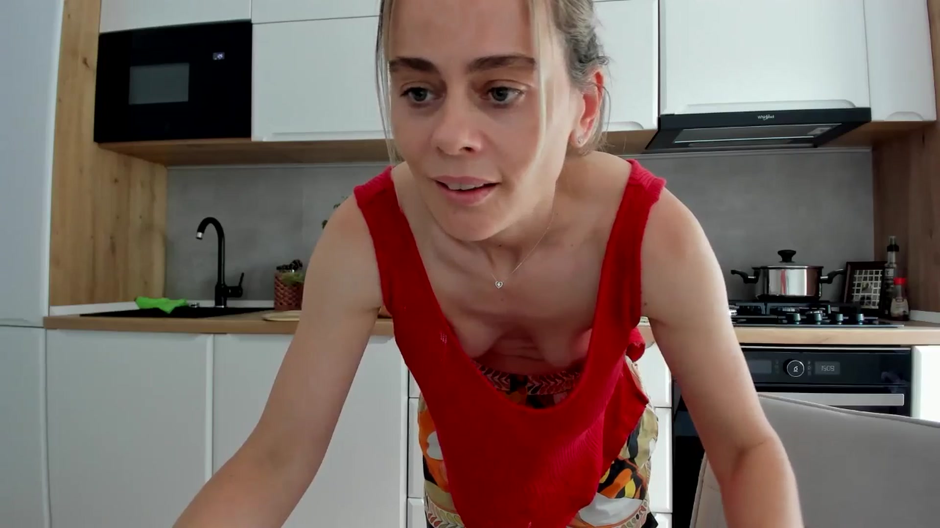 Gallery image thumbnail from DebbyPaige's myfreecams stream on, 06/16/2025, 12:20 image 17 of 20