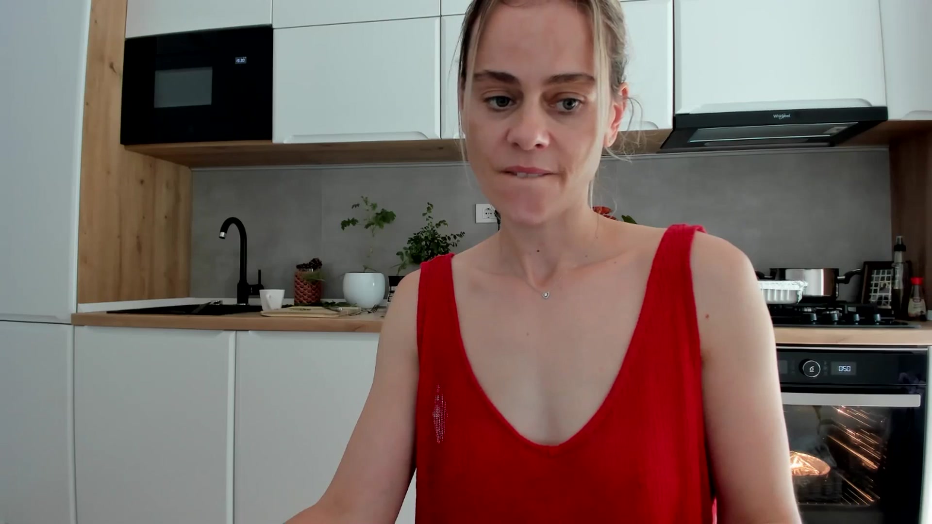 Gallery image thumbnail from DebbyPaige's myfreecams stream on, 06/16/2025, 14:23 image 10 of 20