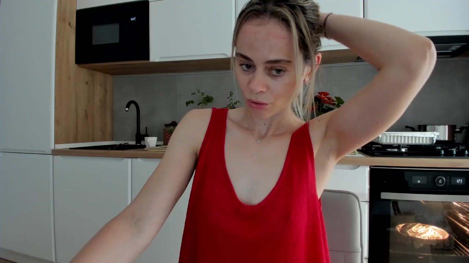 Gallery image thumbnail from DebbyPaige's myfreecams stream on, 06/16/2025, 14:23 image 17 of 20