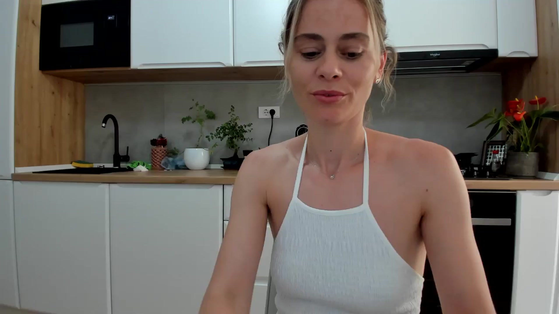 Gallery image thumbnail from DebbyPaige's myfreecams stream on, 06/21/2025, 16:54 image 19 of 20