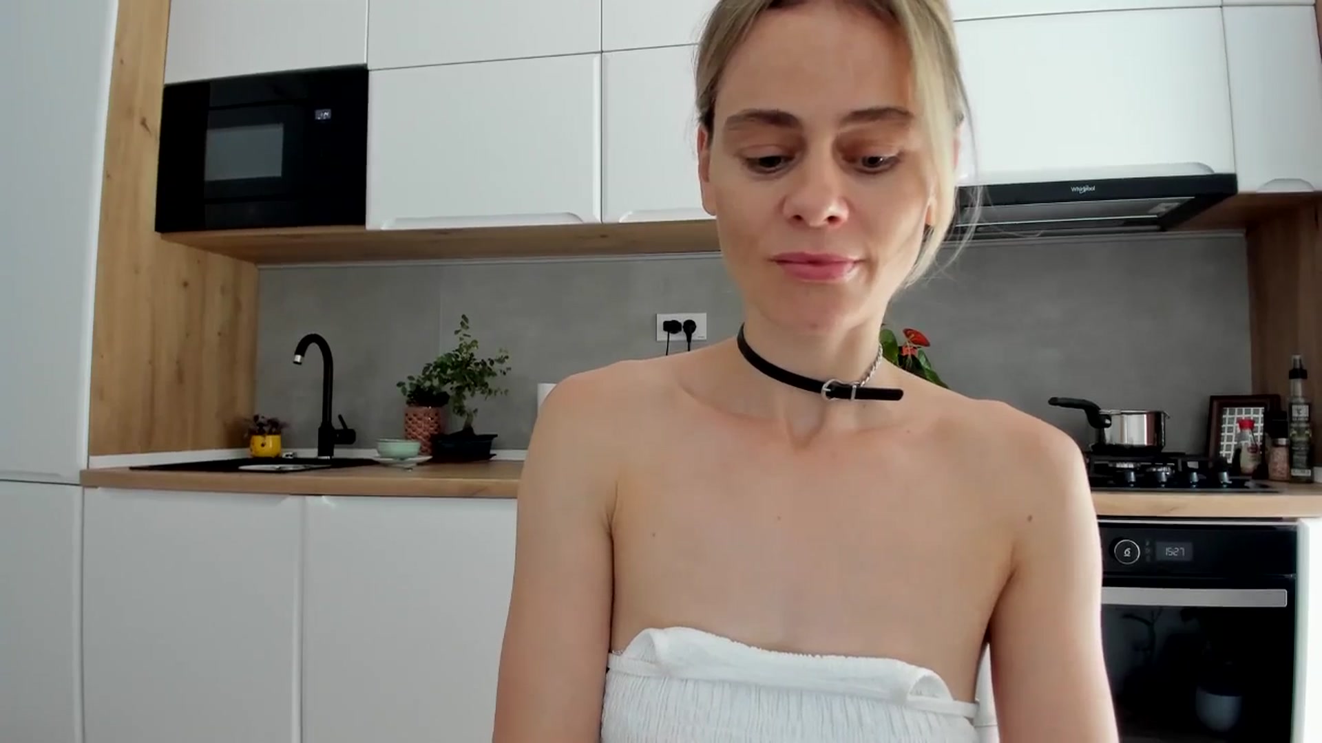 Gallery image thumbnail from DebbyPaige's myfreecams stream on, 06/25/2025, 13:33 image 9 of 20