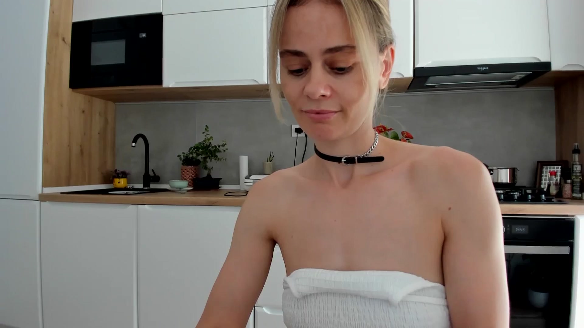 Gallery image thumbnail from DebbyPaige's myfreecams stream on, 06/25/2025, 13:33 image 14 of 20