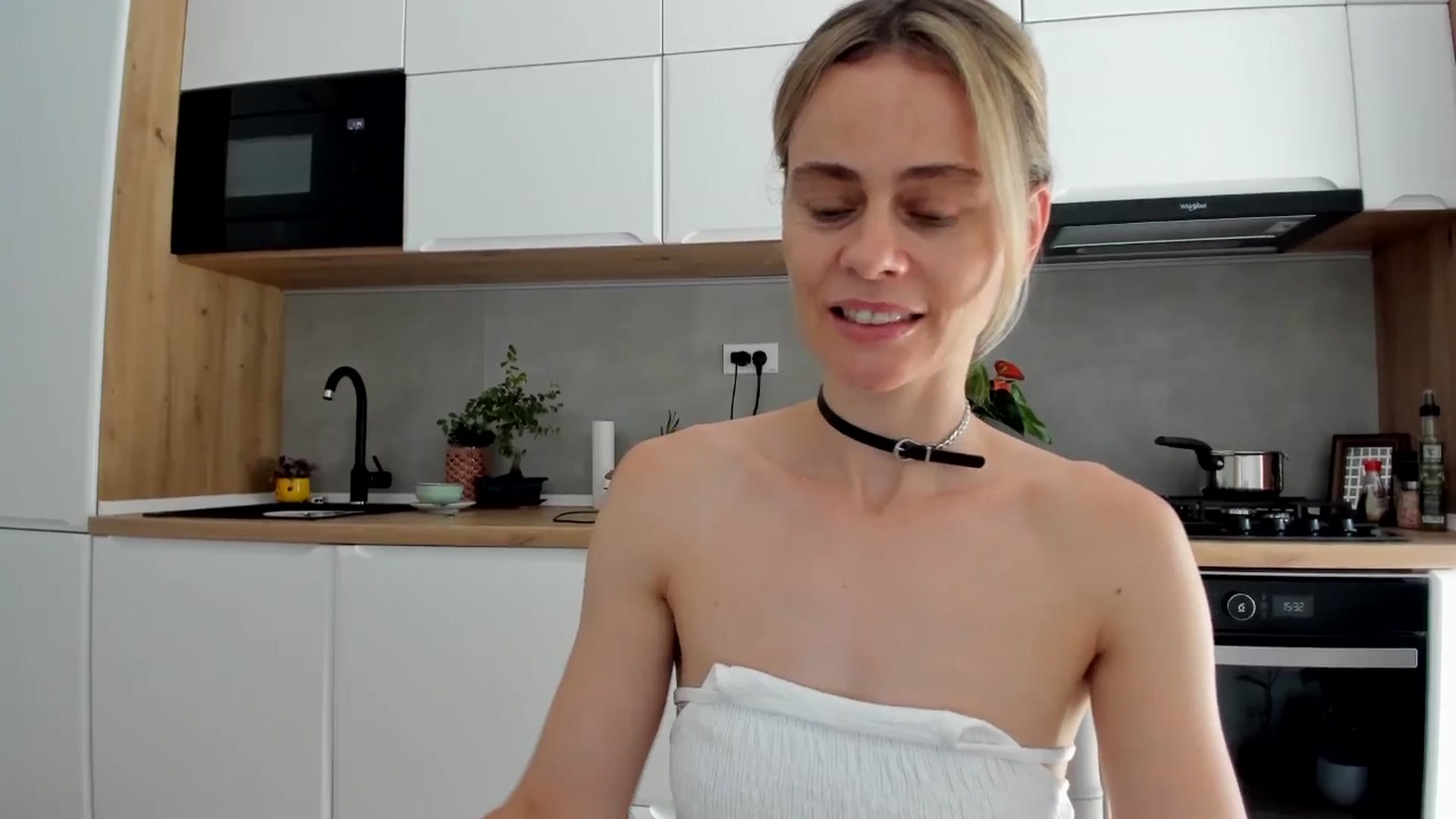 Gallery image thumbnail from DebbyPaige's myfreecams stream on, 06/25/2025, 13:33 image 10 of 20