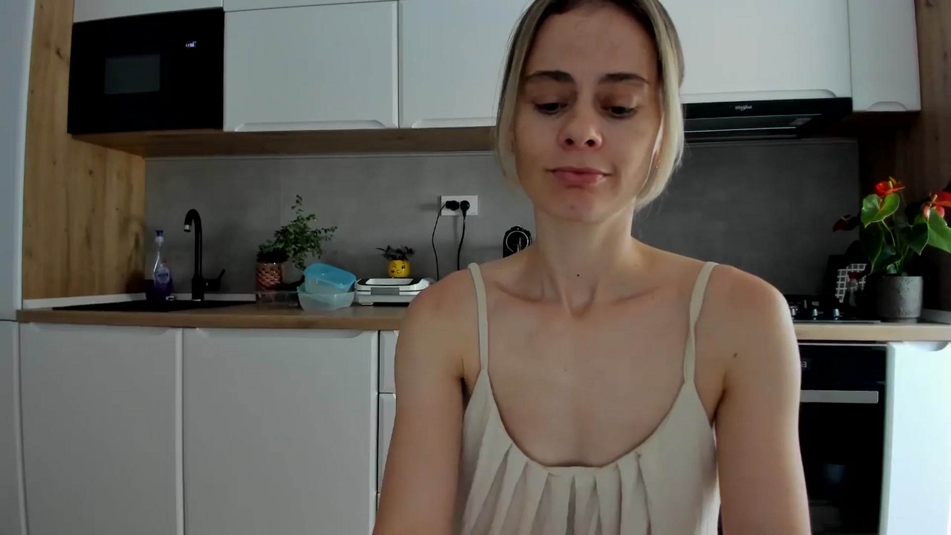 Gallery image thumbnail from DebbyPaige's myfreecams stream on, 06/26/2025, 11:35 image 10 of 20
