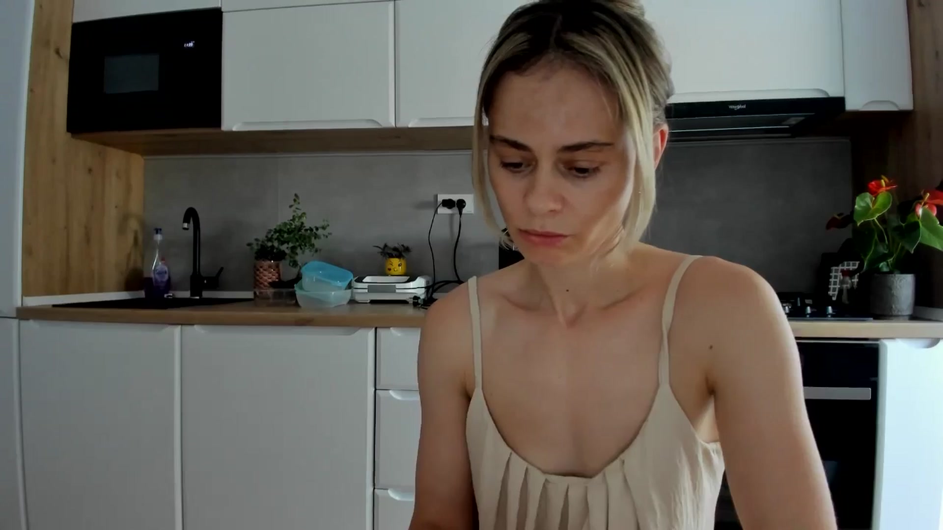 Gallery image thumbnail from DebbyPaige's myfreecams stream on, 06/26/2025, 11:35 image 8 of 20