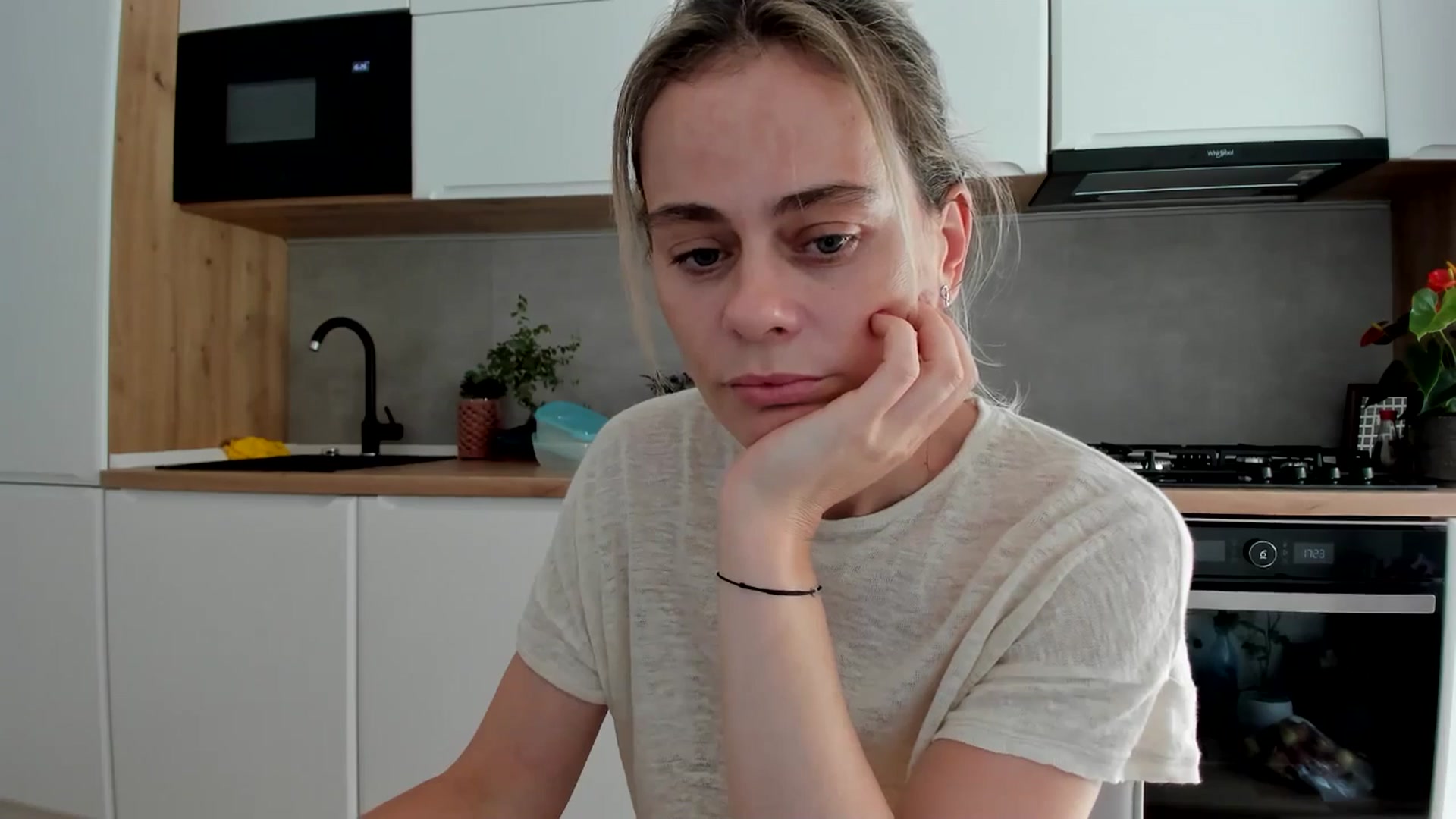 Gallery image thumbnail from DebbyPaige's myfreecams stream on, 06/26/2025, 15:32 image 7 of 20