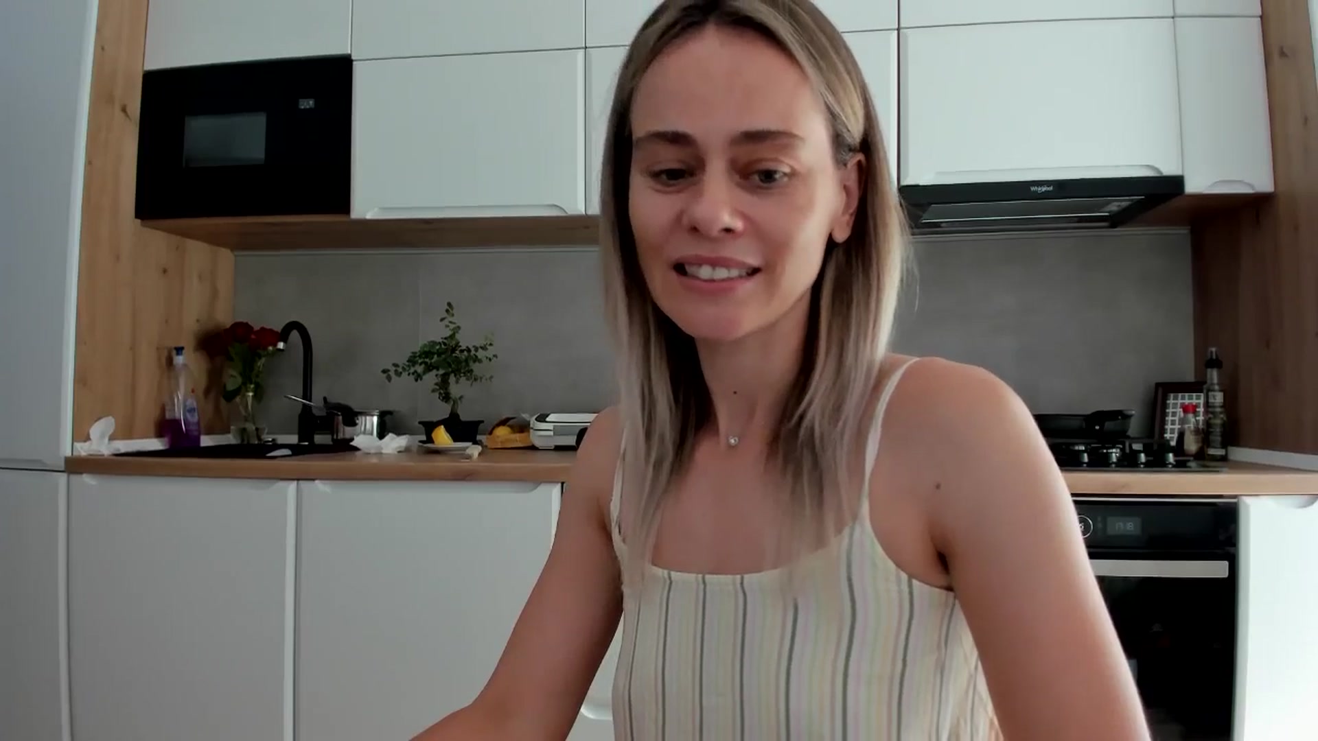 Gallery image thumbnail from DebbyPaige's myfreecams stream on, 06/30/2025, 14:33 image 15 of 20