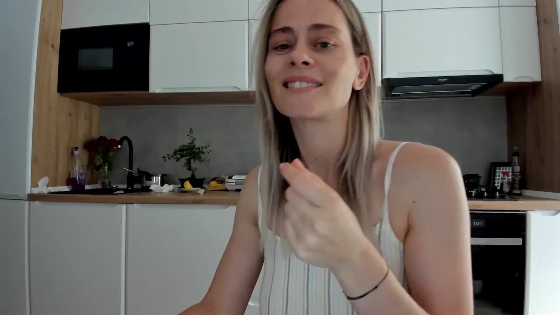 Gallery image thumbnail from DebbyPaige's myfreecams stream on, 06/30/2025, 14:33 image 19 of 20