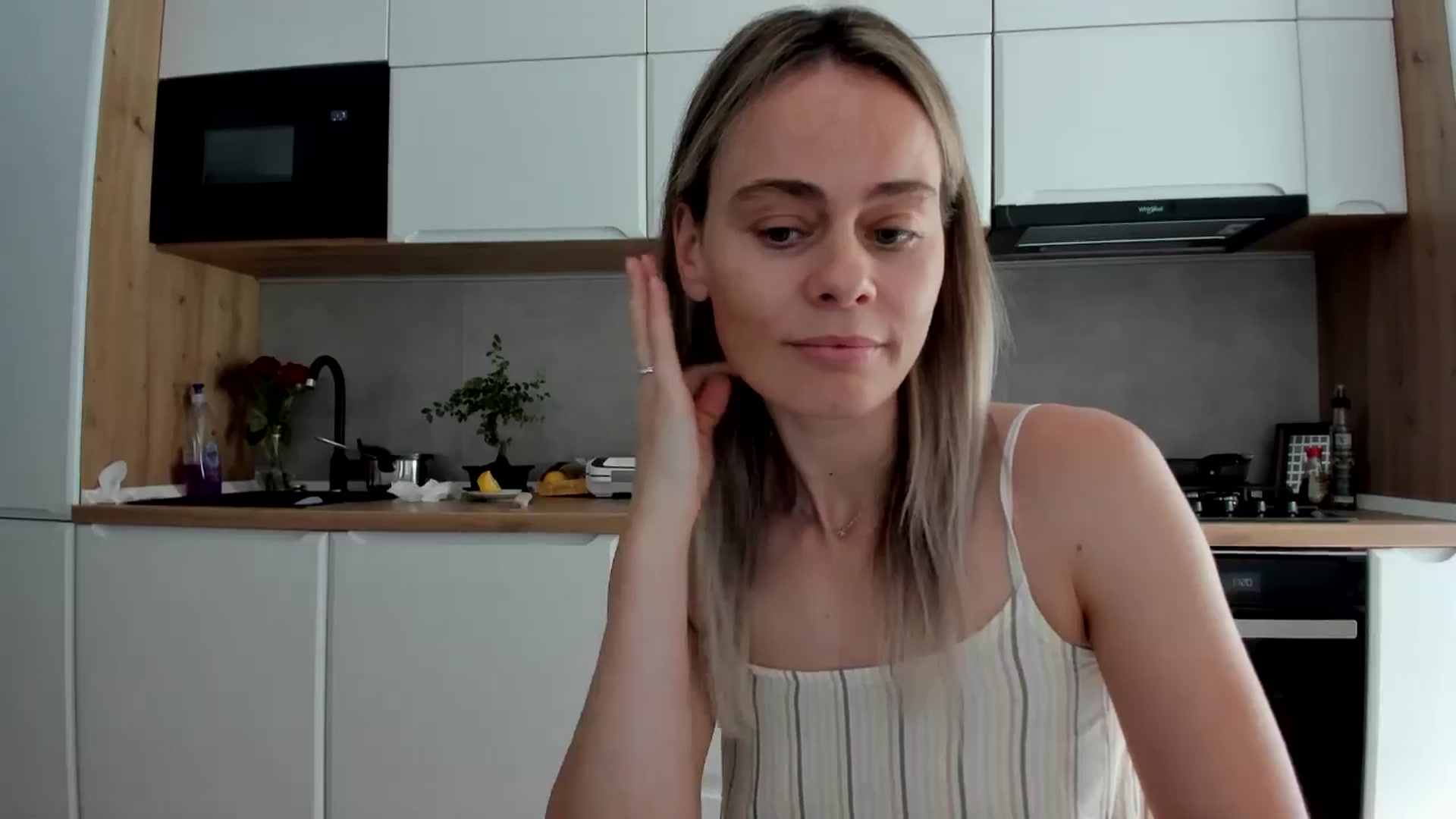 Gallery image thumbnail from DebbyPaige's myfreecams stream on, 06/30/2025, 14:33 image 16 of 20