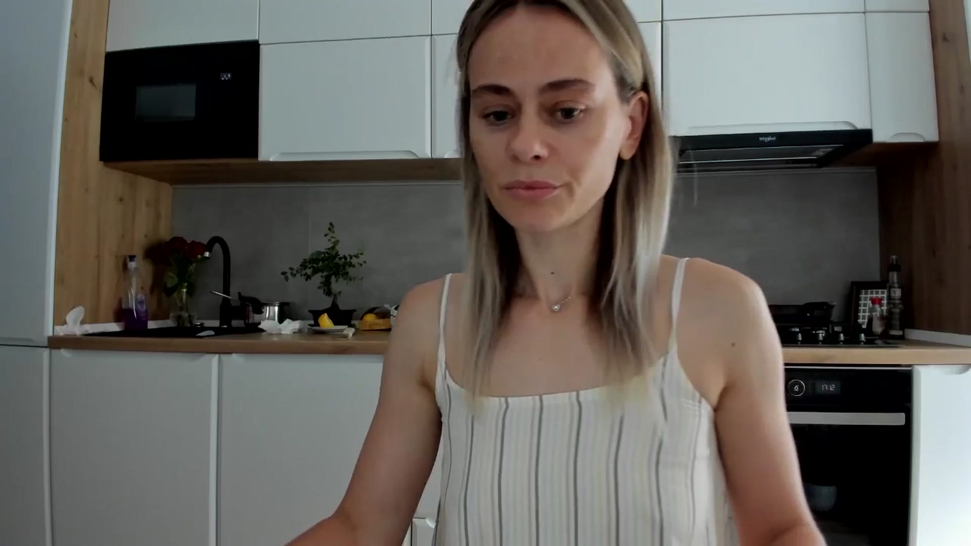Gallery image thumbnail from DebbyPaige's myfreecams stream on, 06/30/2025, 14:33 image 12 of 20