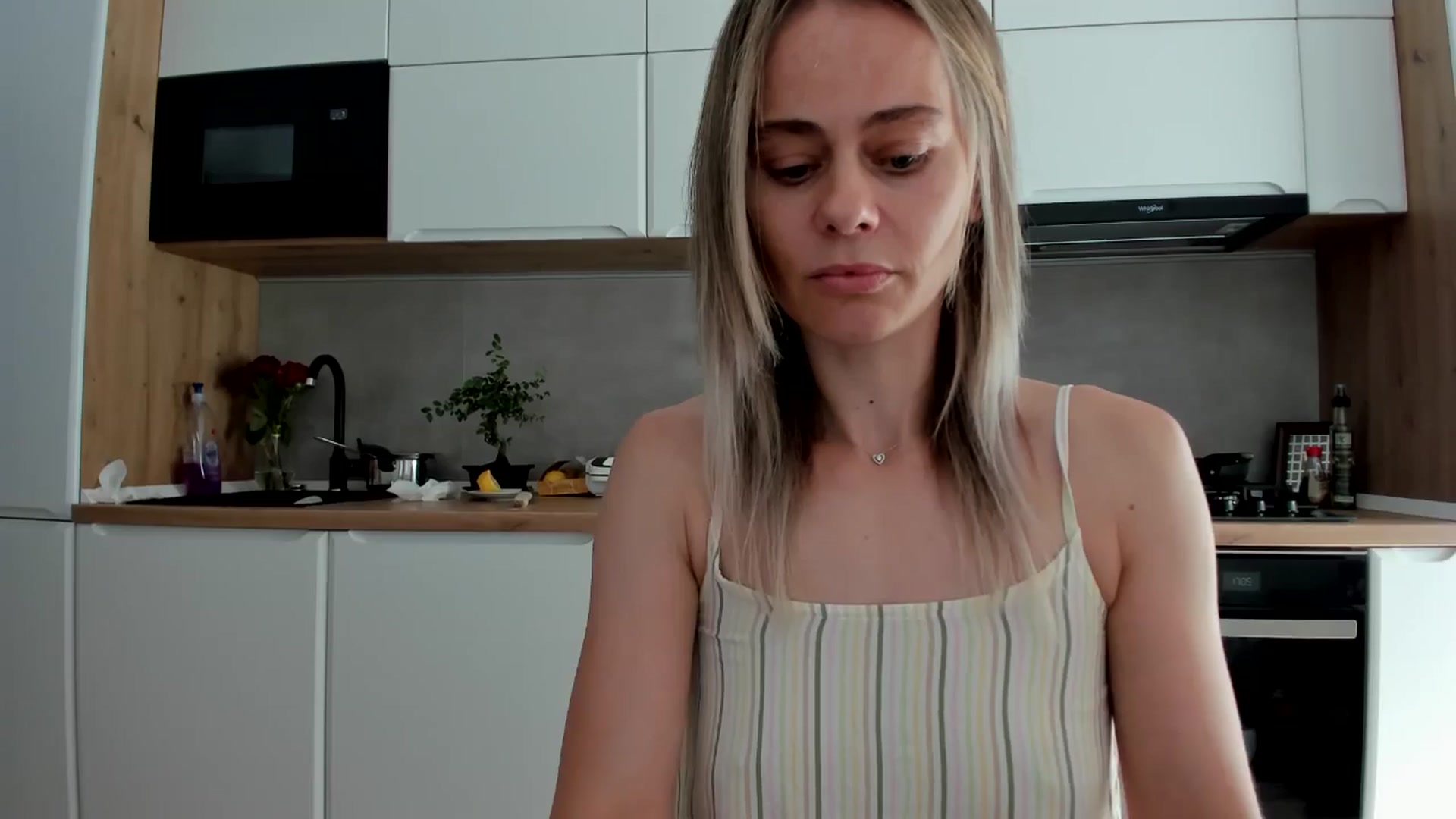 Gallery image thumbnail from DebbyPaige's myfreecams stream on, 06/30/2025, 14:33 image 9 of 20