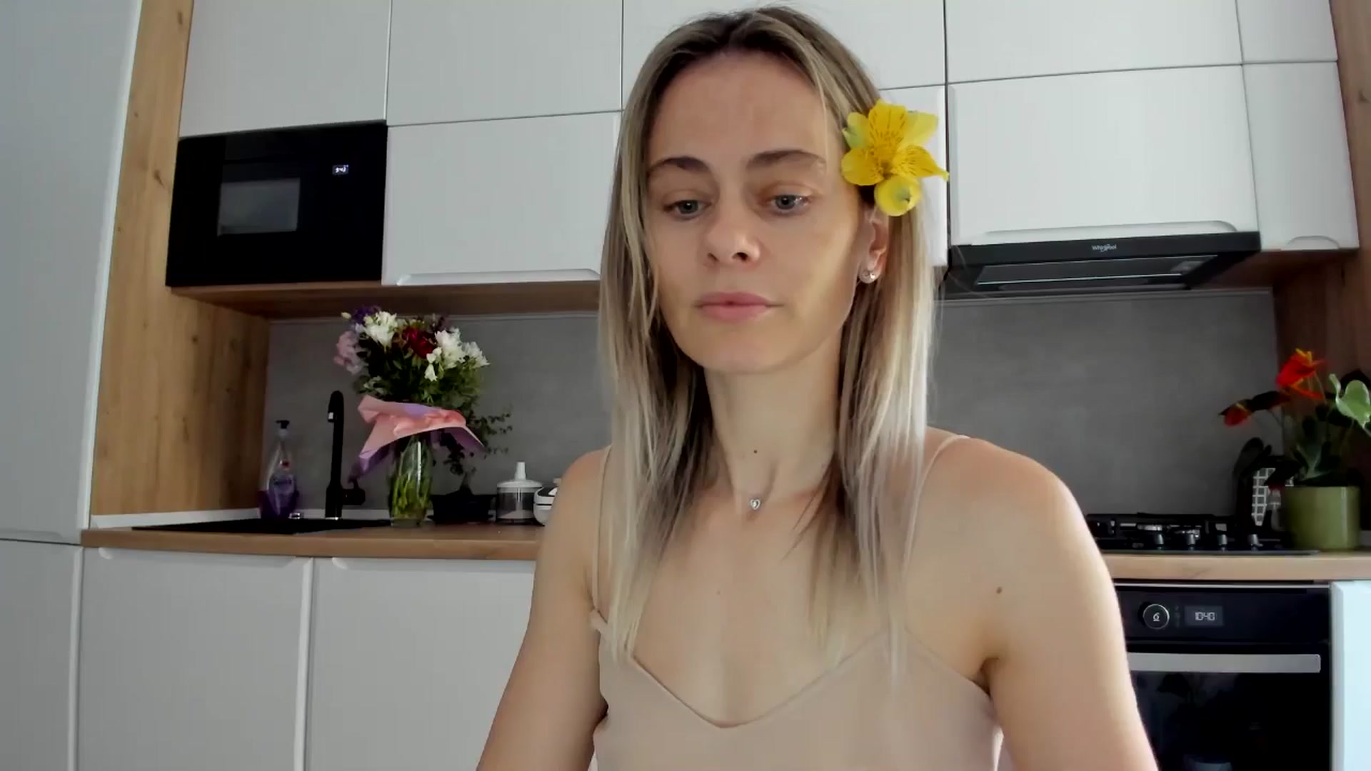 Gallery image thumbnail from DebbyPaige's myfreecams stream on, 07/02/2025, 08:17 image 10 of 20