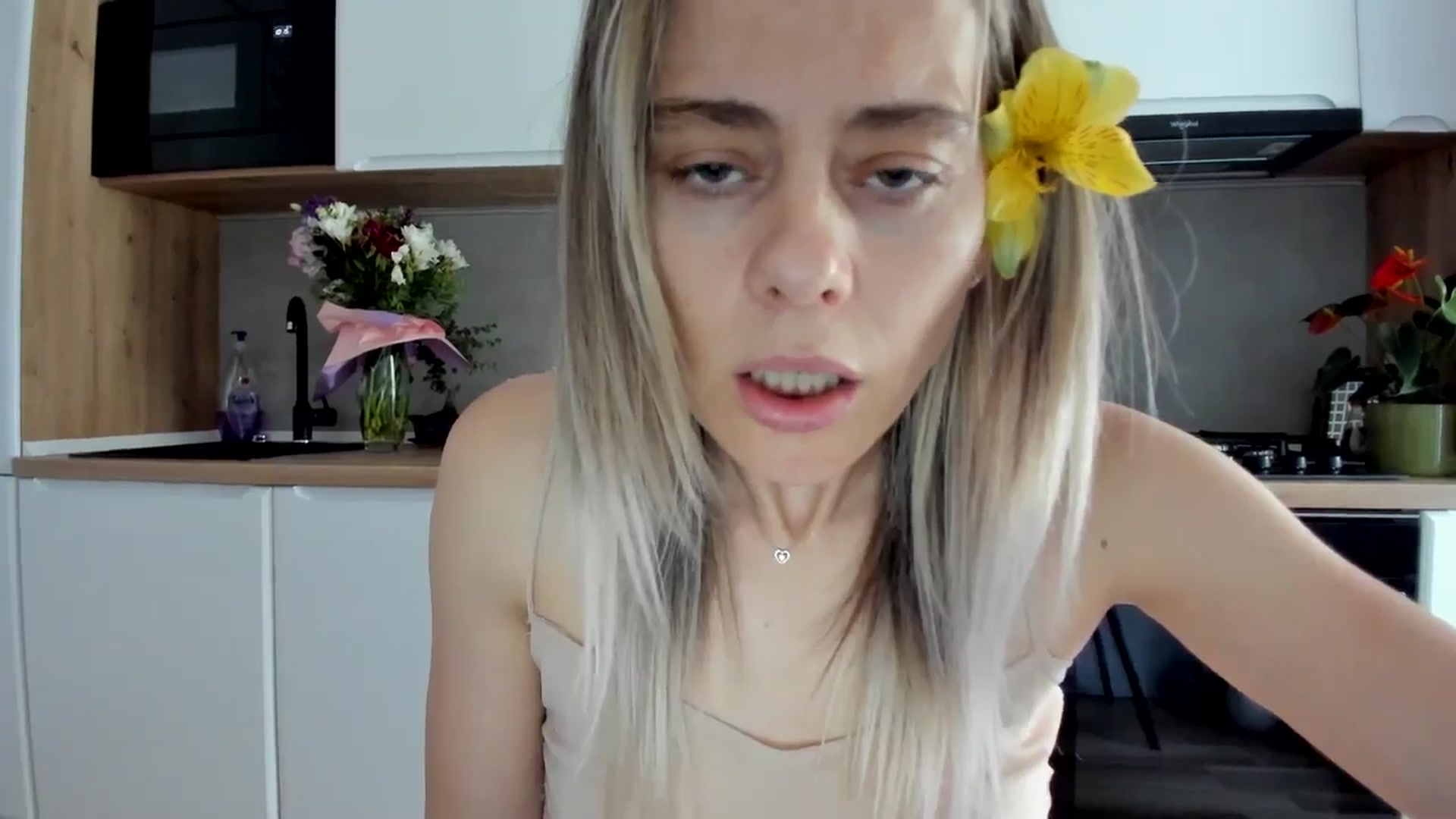 Gallery image thumbnail from DebbyPaige's myfreecams stream on, 07/02/2025, 08:17 image 20 of 20