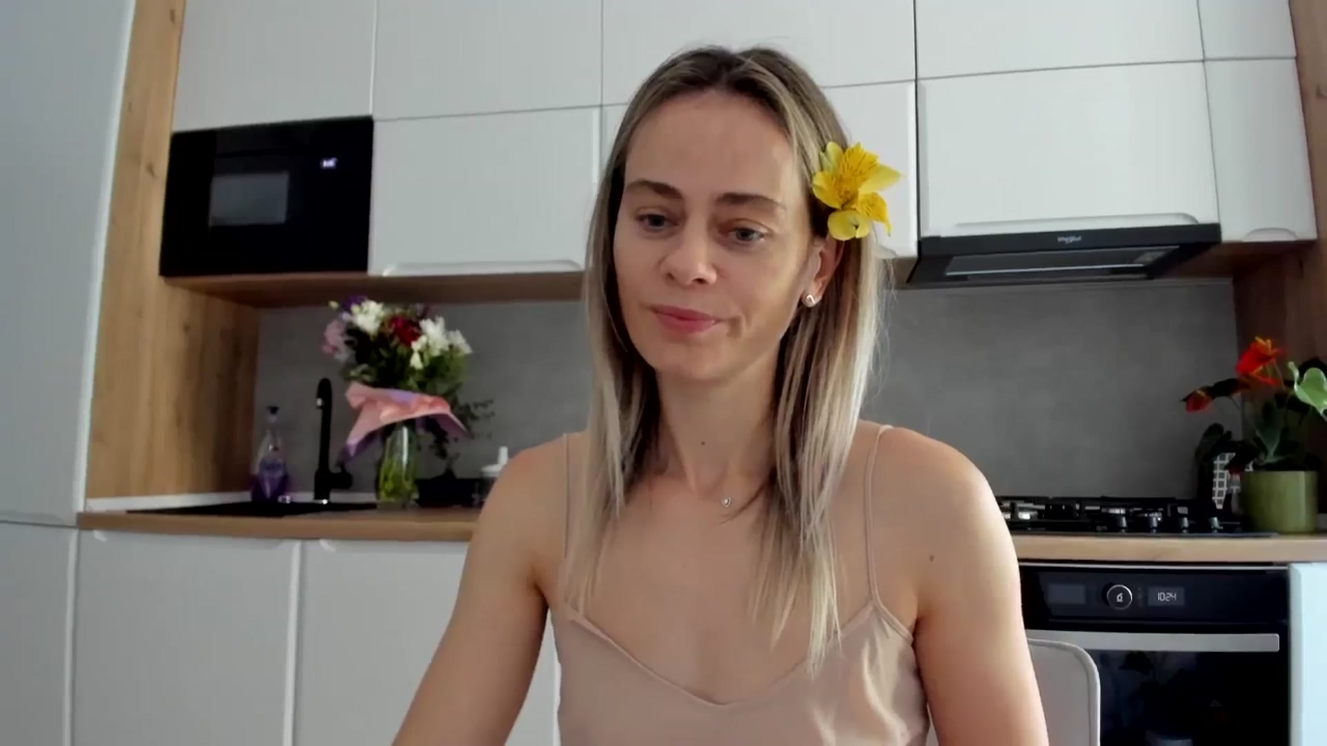 Gallery image thumbnail from DebbyPaige's myfreecams stream on, 07/02/2025, 08:17 image 5 of 20