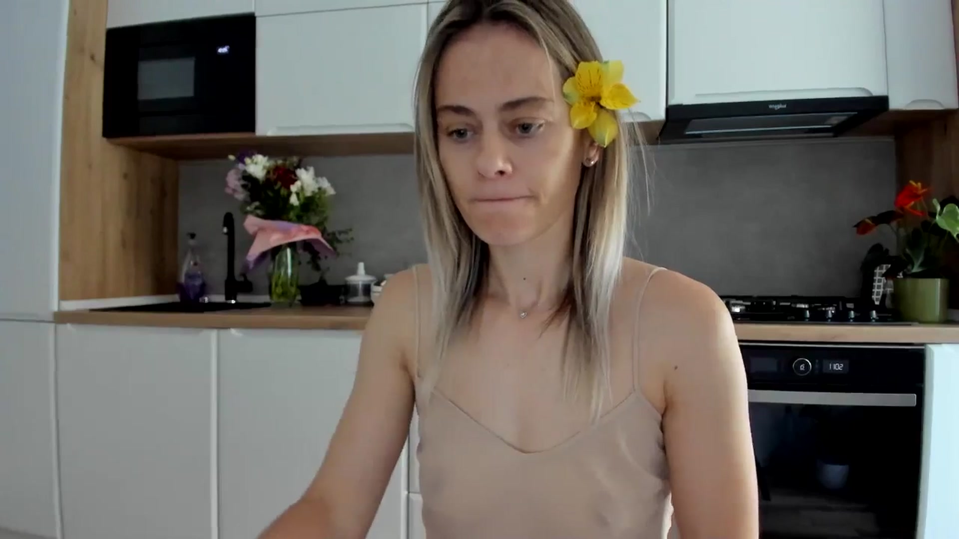 Gallery image thumbnail from DebbyPaige's myfreecams stream on, 07/02/2025, 08:17 image 17 of 20