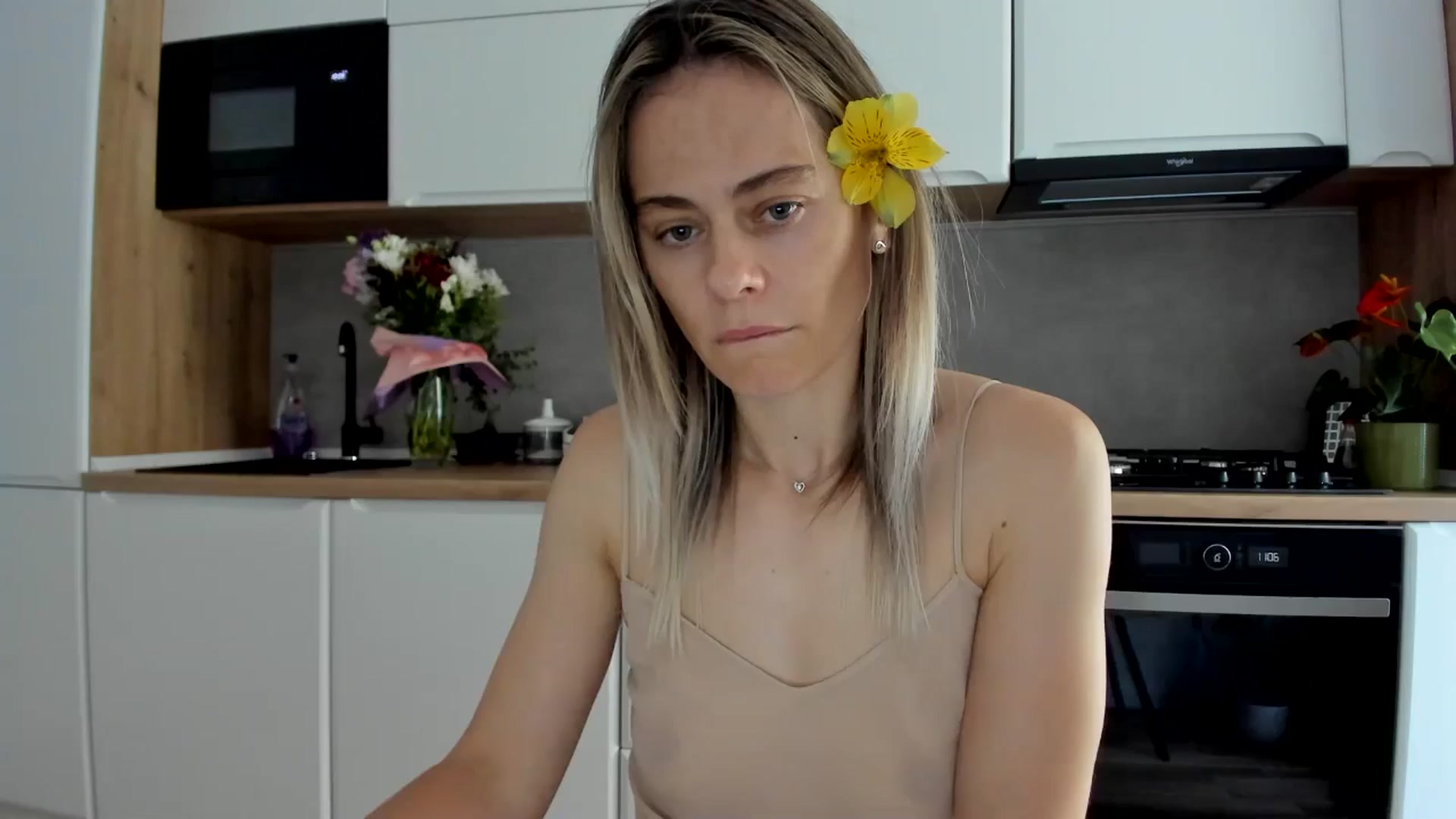 Gallery image thumbnail from DebbyPaige's myfreecams stream on, 07/02/2025, 08:17 image 18 of 20