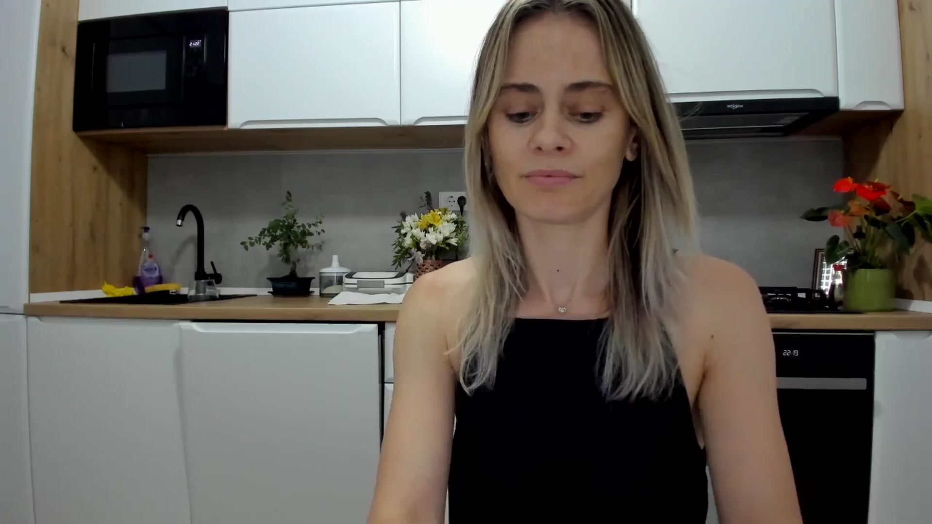 Gallery image thumbnail from DebbyPaige's myfreecams stream on, 07/03/2025, 20:40 image 9 of 20