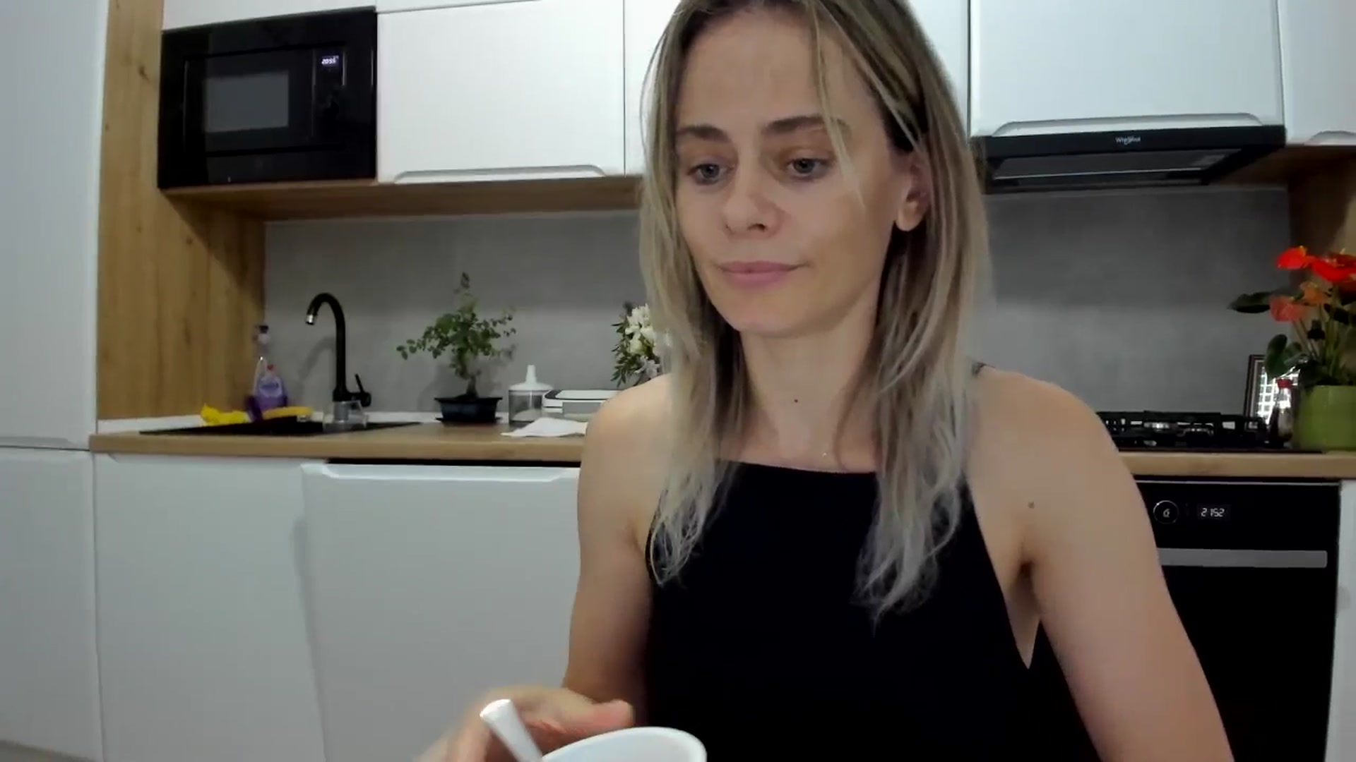 Gallery image thumbnail from DebbyPaige's myfreecams stream on, 07/03/2025, 20:40 image 6 of 20