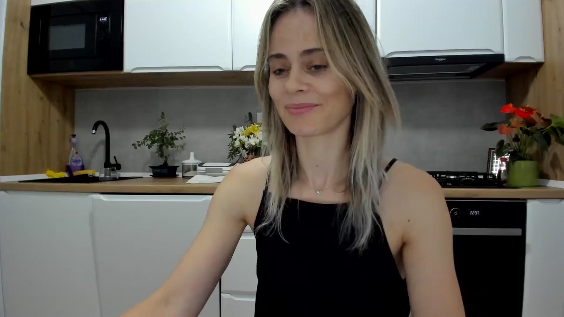 Gallery image thumbnail from DebbyPaige's myfreecams stream on, 07/03/2025, 20:40 image 11 of 20