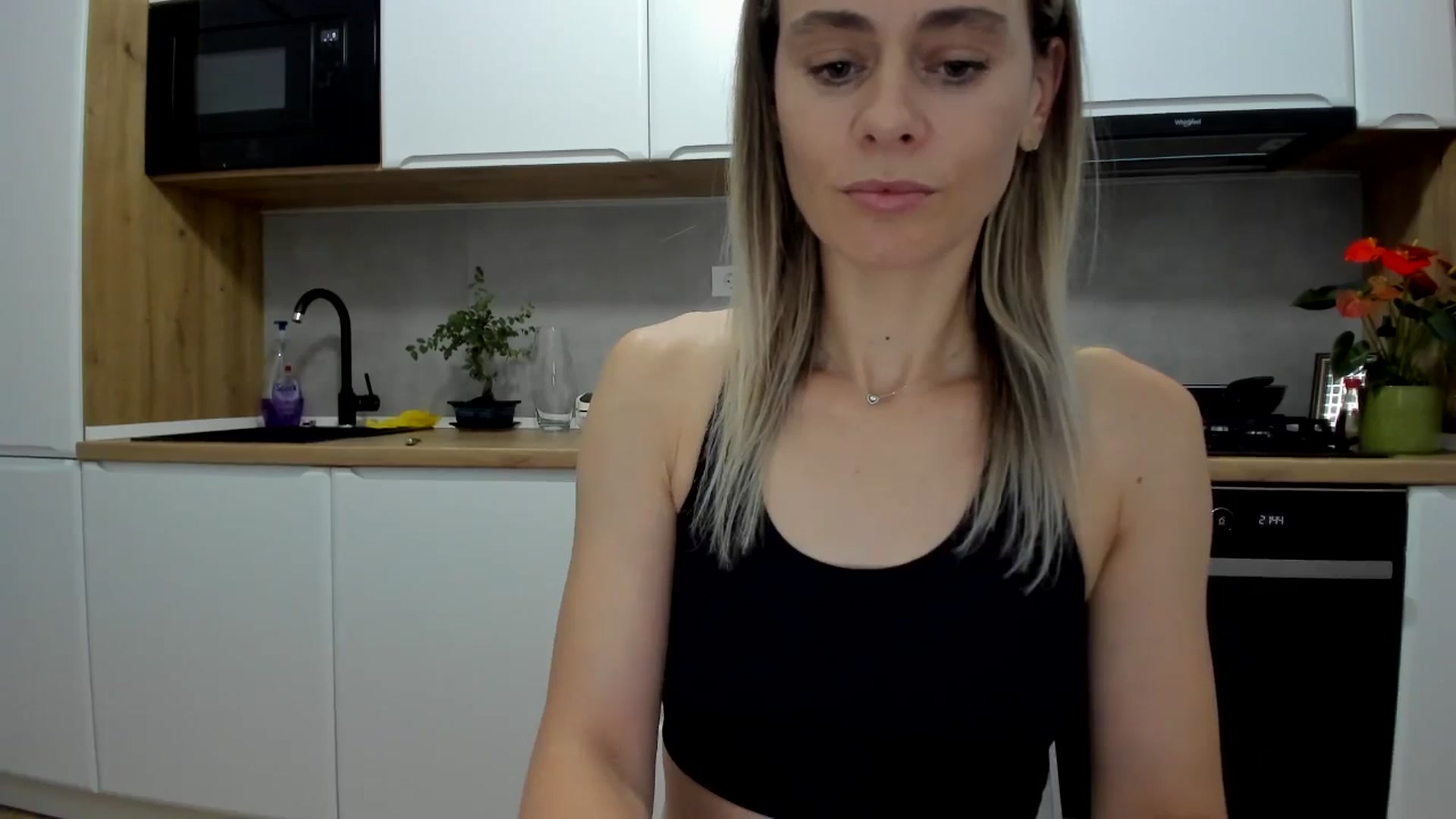 Gallery image thumbnail from DebbyPaige's myfreecams stream on, 07/04/2025, 19:04 image 16 of 20