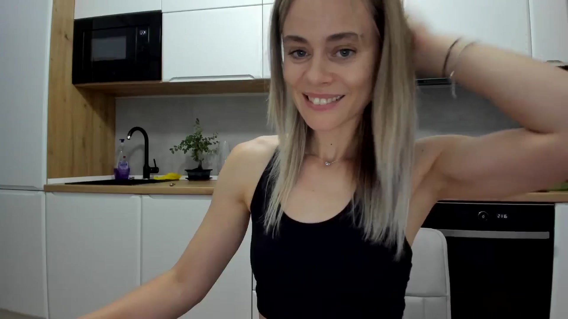 Gallery image thumbnail from DebbyPaige's myfreecams stream on, 07/04/2025, 19:04 image 8 of 20
